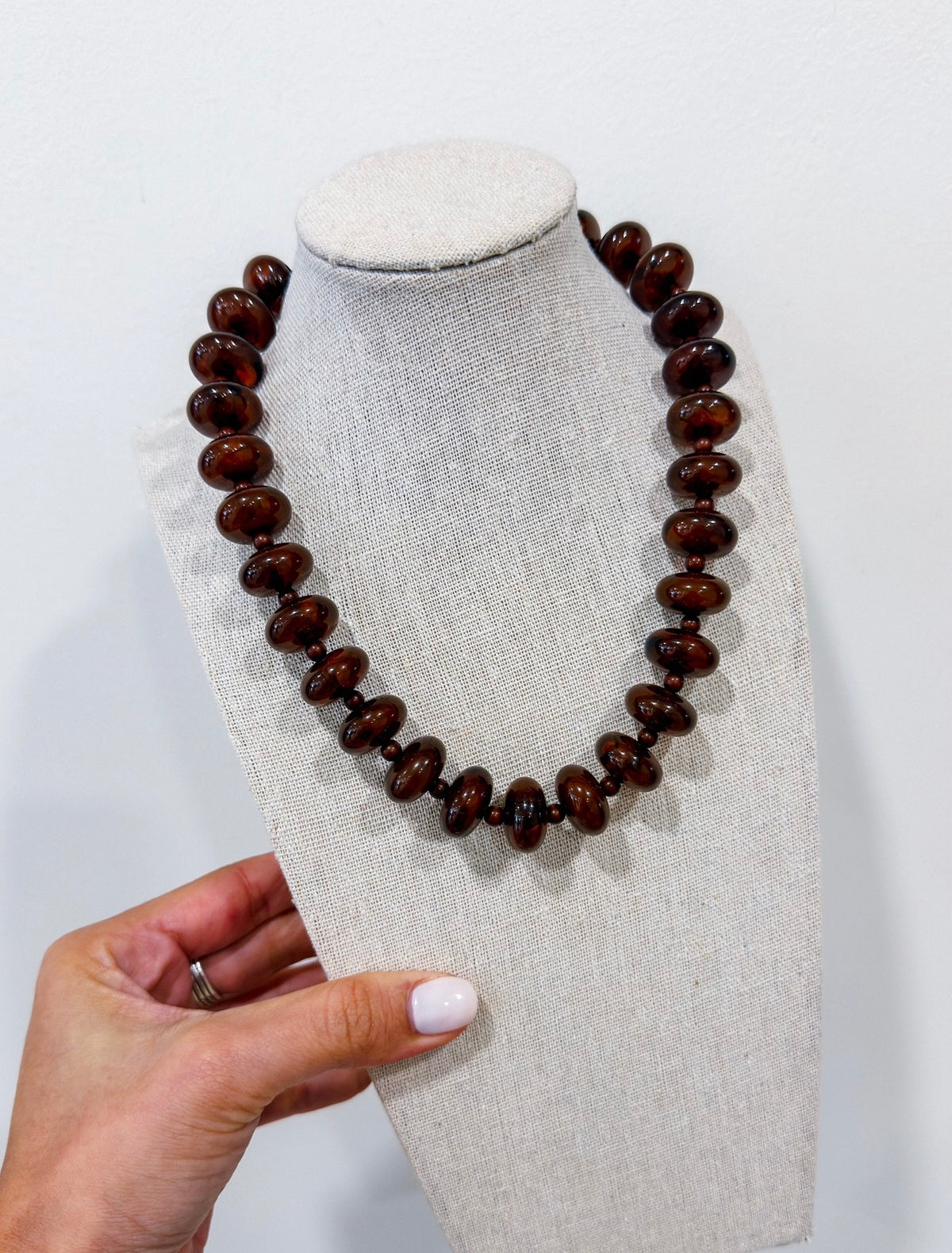 PIA BROWN NECKLACE
