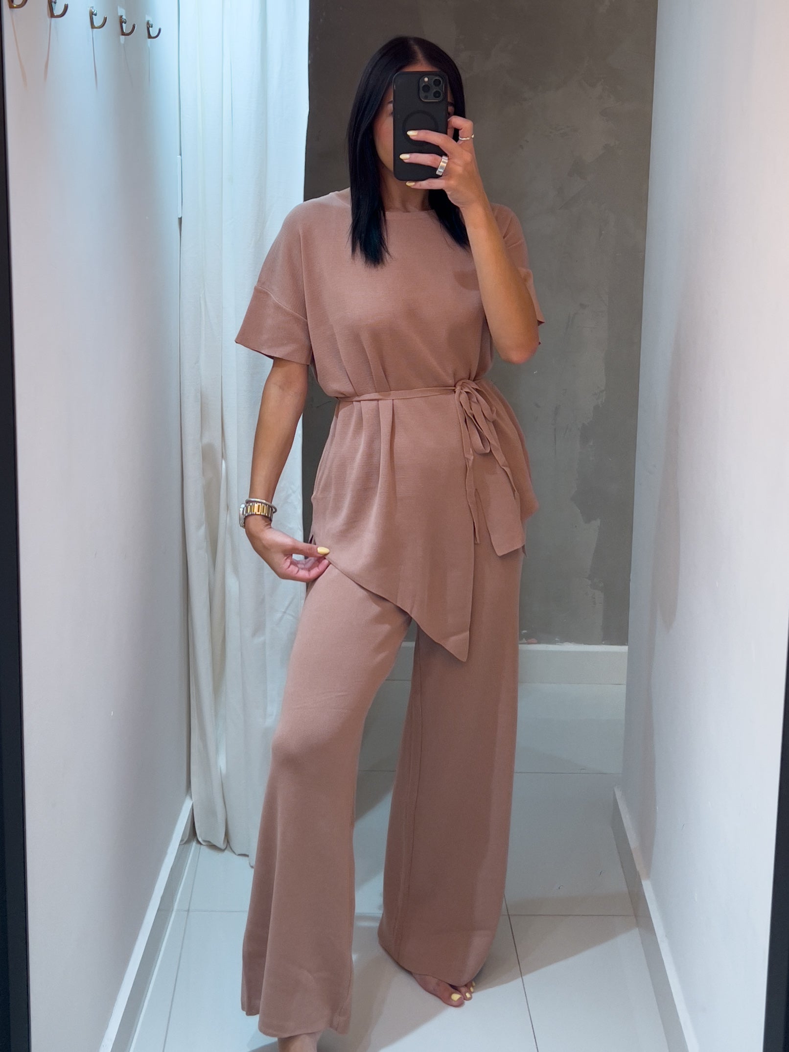 ELLISS WAIST TIE TRAVEL SET IN LIGHT TAUPE