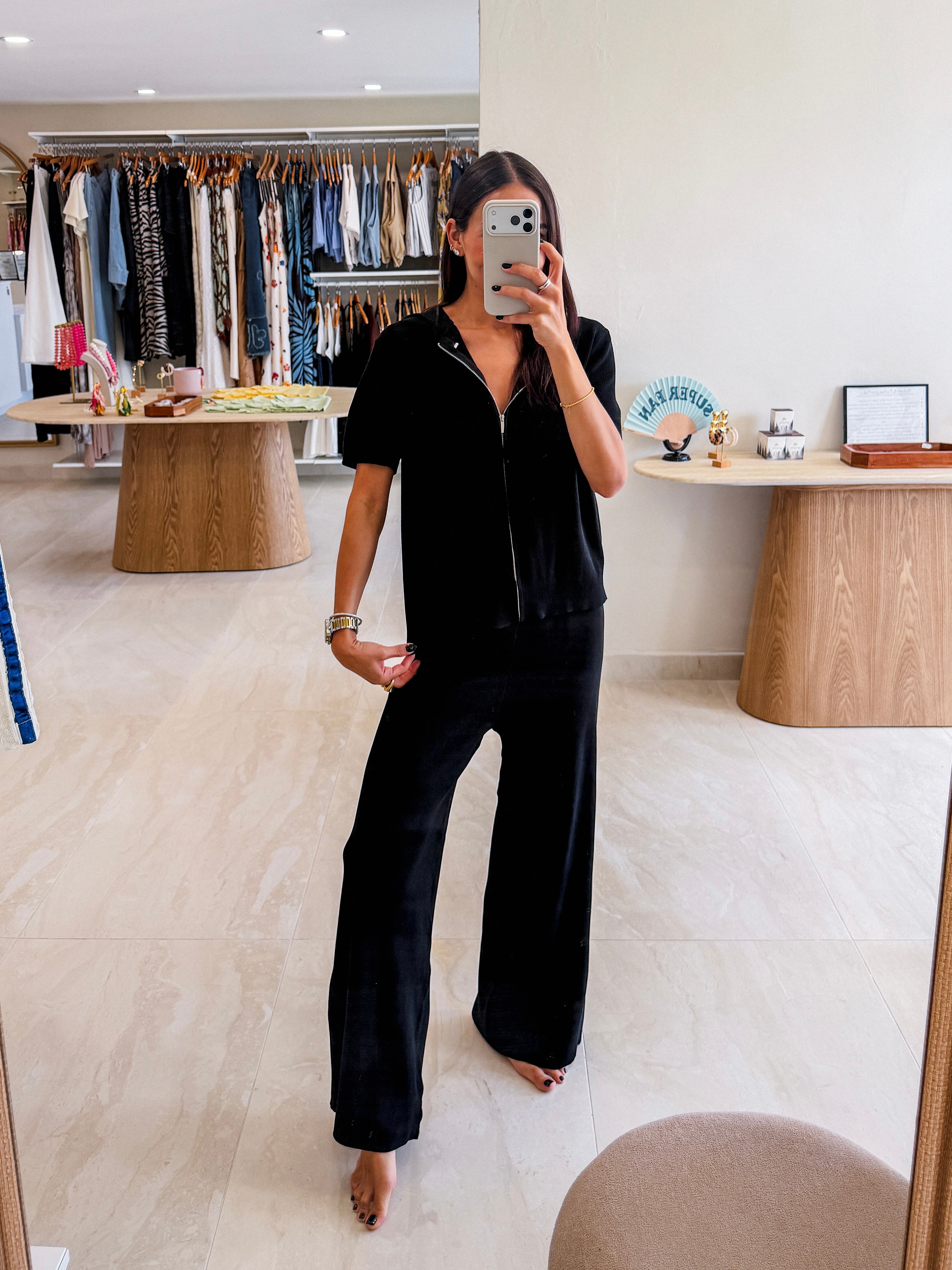 IVONNE BLACK ZIP UP TRAVEL SET