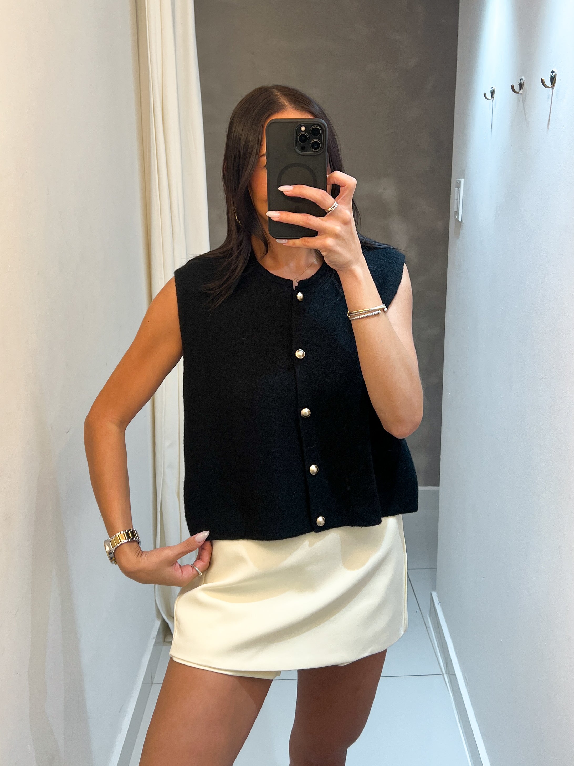 KATE BLACK SLEEVELESS VEST