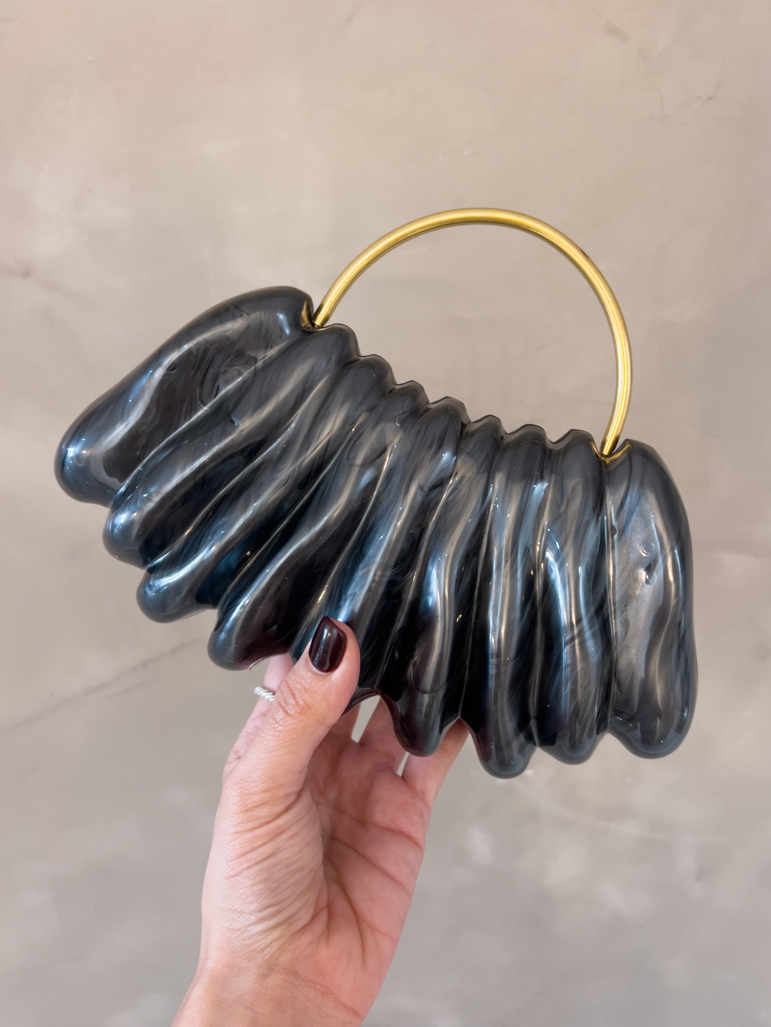 INES GOLD HANDLE BLACK ACRILYC BAG