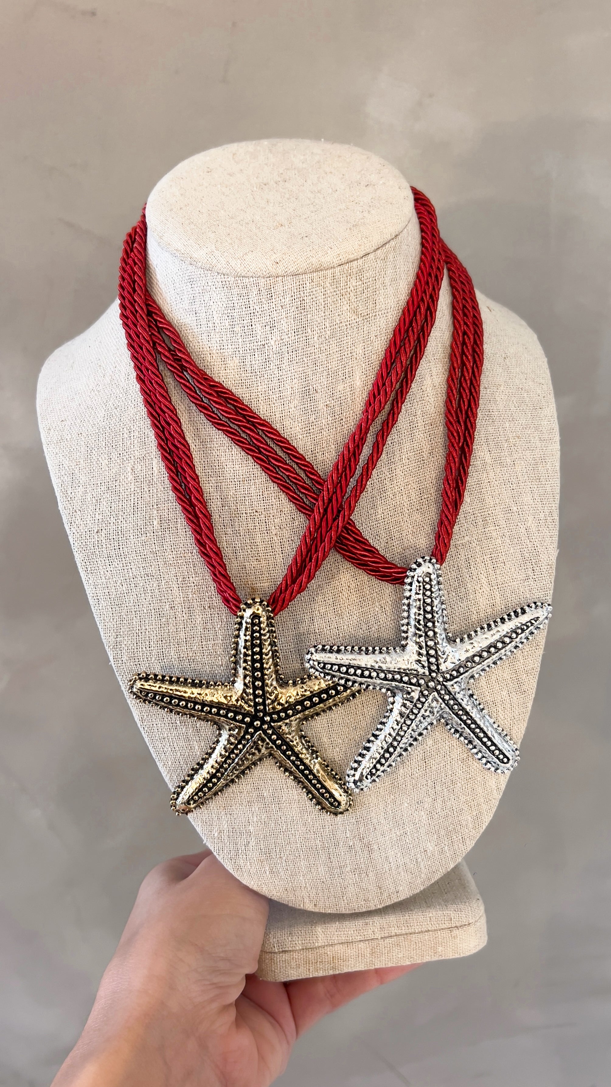 BURGUNDY SEA STAR NECKLACE