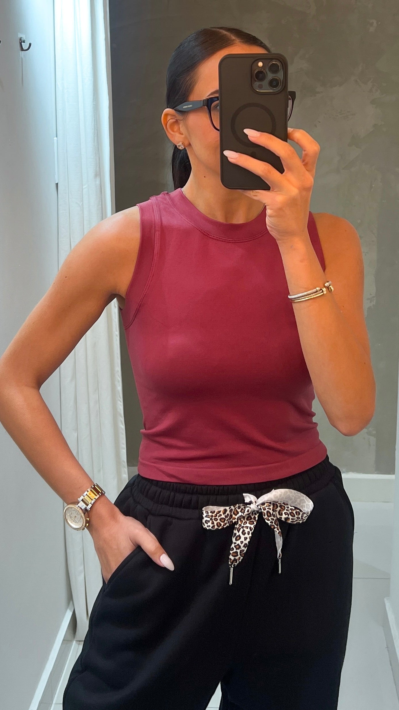 CROP MUSCLE TANK IN FIG