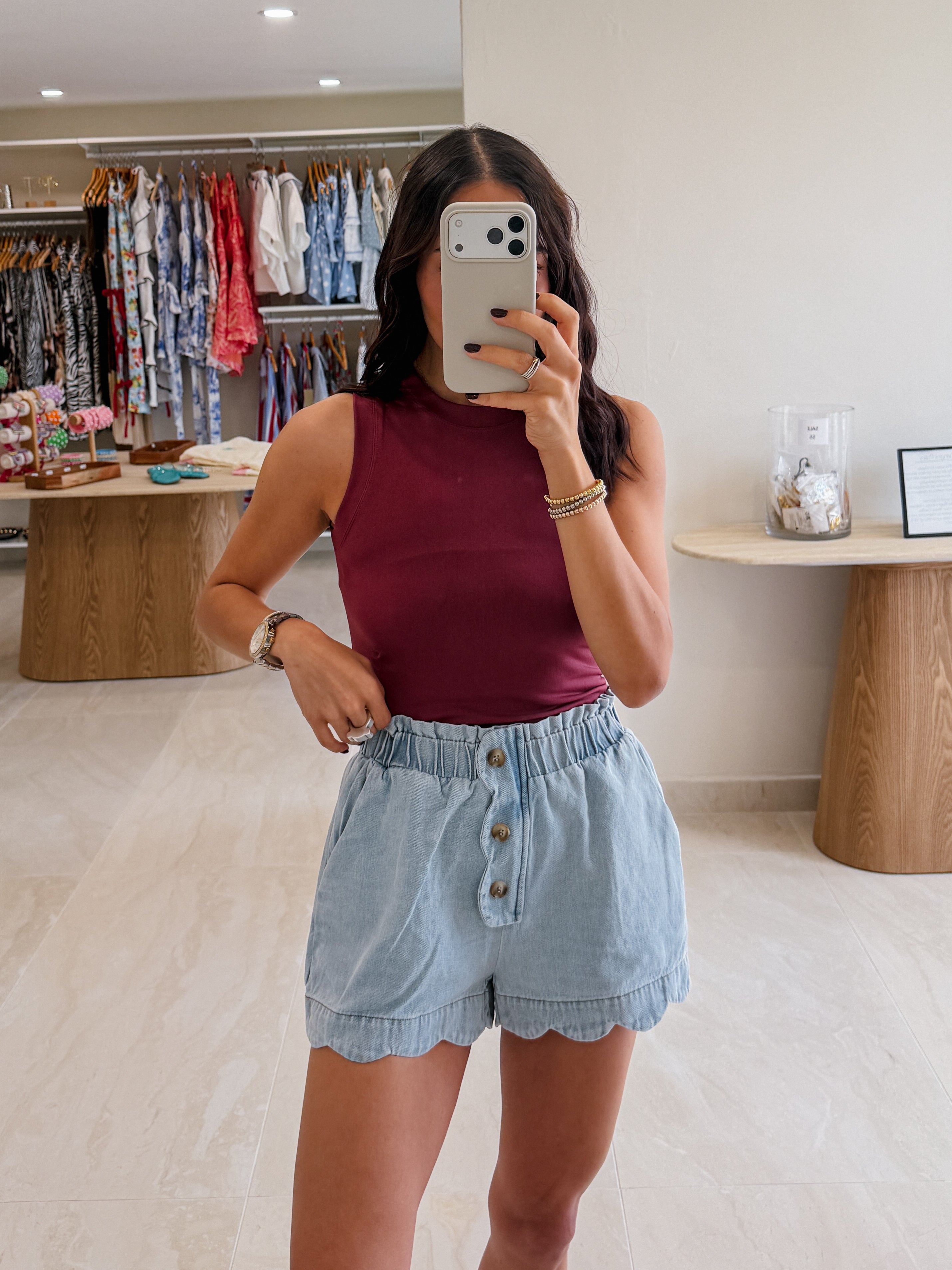 STELLA SCALLOPED DENIM SHORTS IN LIGHT DENIM