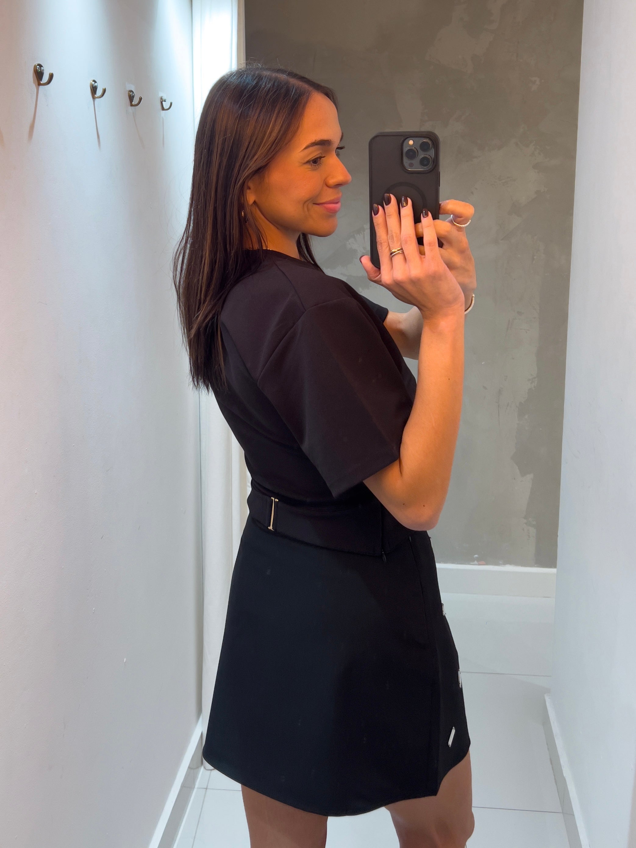 FRAN BACK BUCKLE BLACK BLOUSE