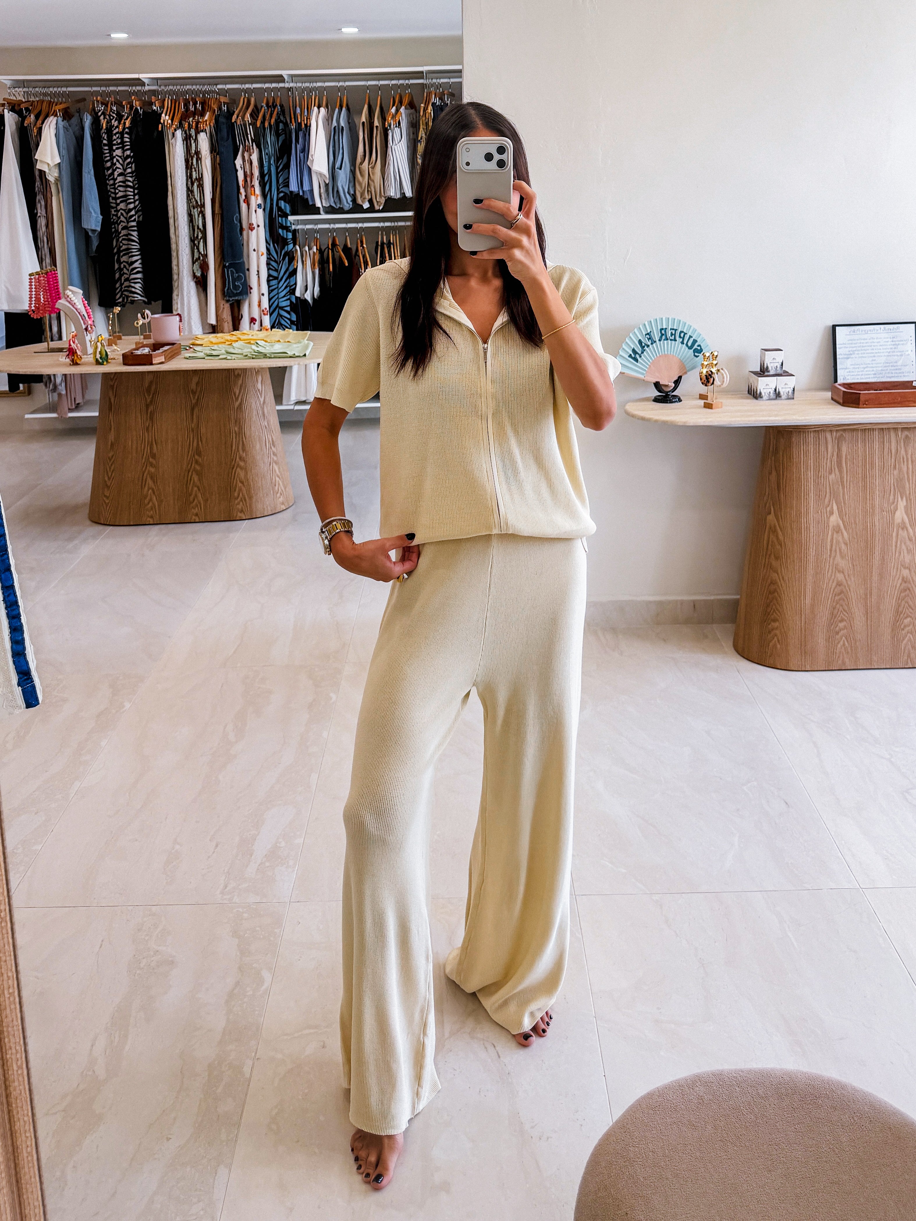 IVONNE IVORY ZIP UP TRAVEL SET