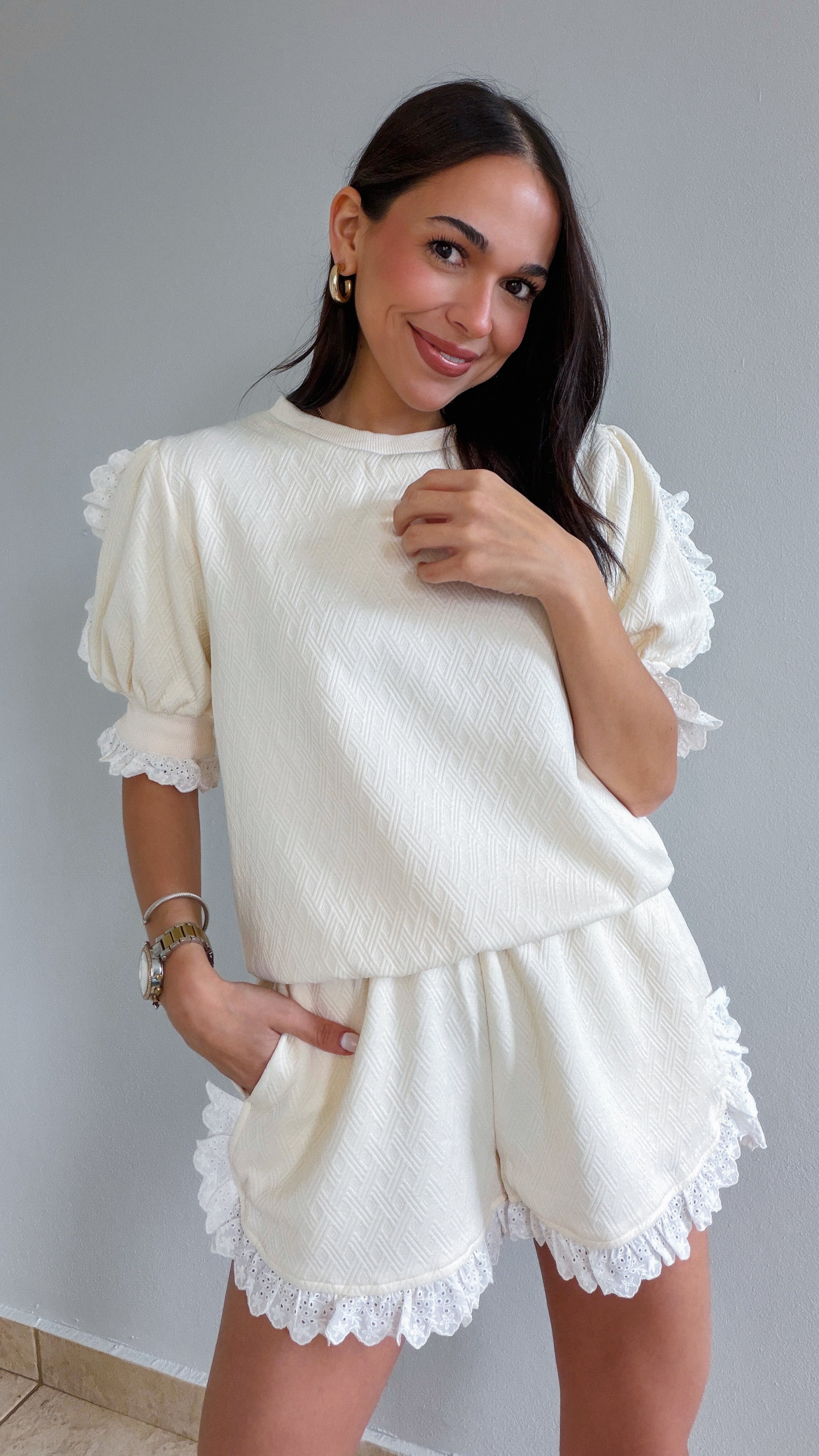 INES CREAM QUILTED SET WITH EYELET DETAIL