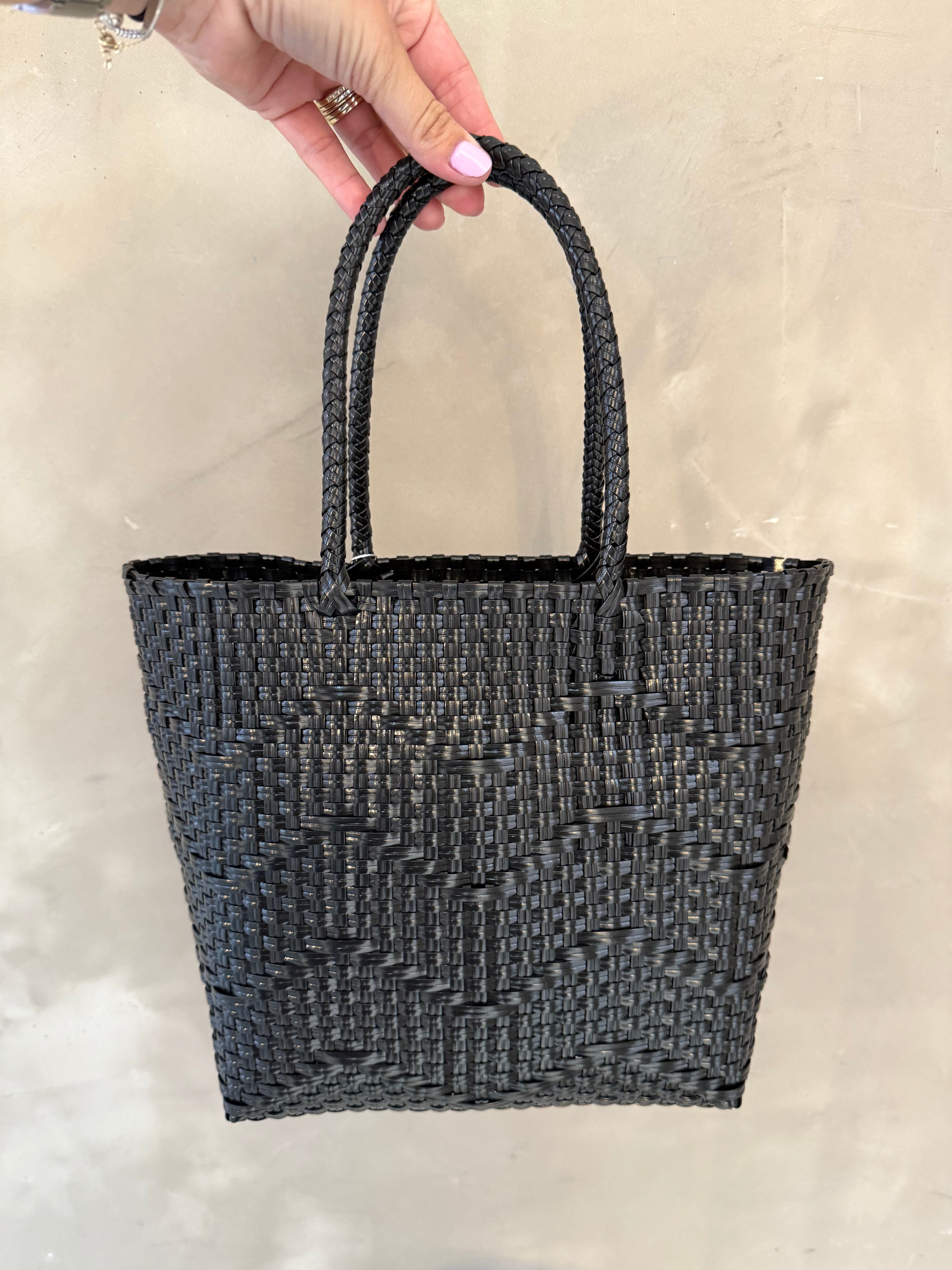 SARA BLACK PVC STRA BAG