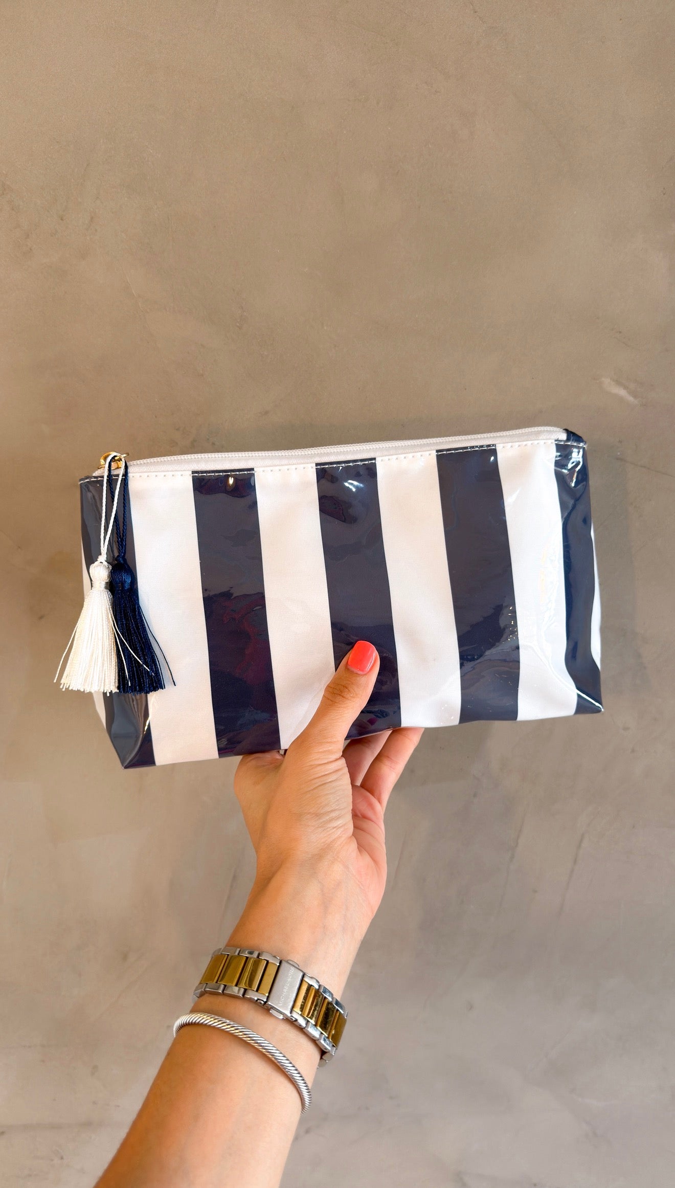 ELLIE POUCH IN NAVY/WHITE