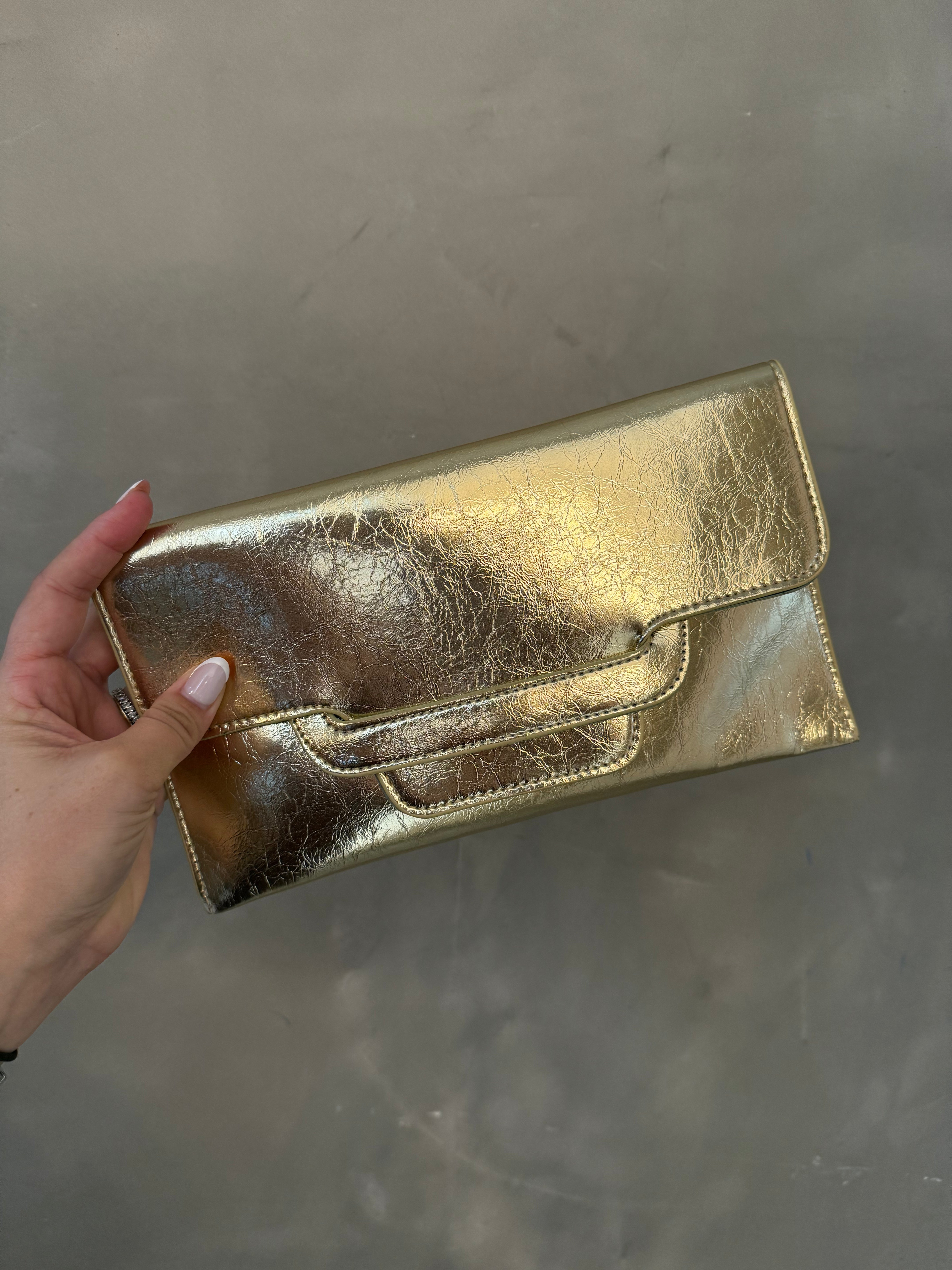 NICOLE METALLIC CLUTCH