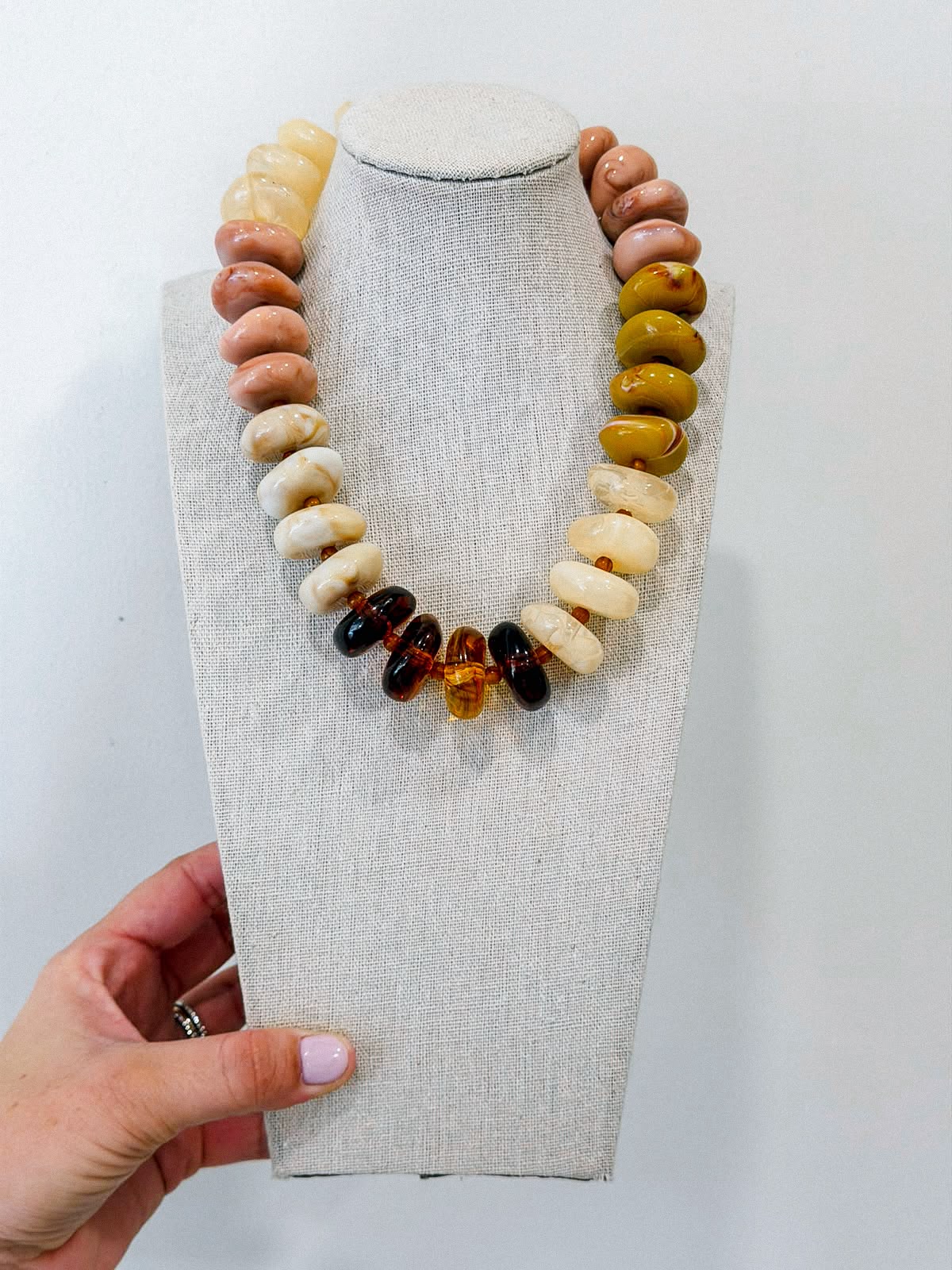 TINA CREAM/BROWN/NUDE CHUNKY NECKLACE