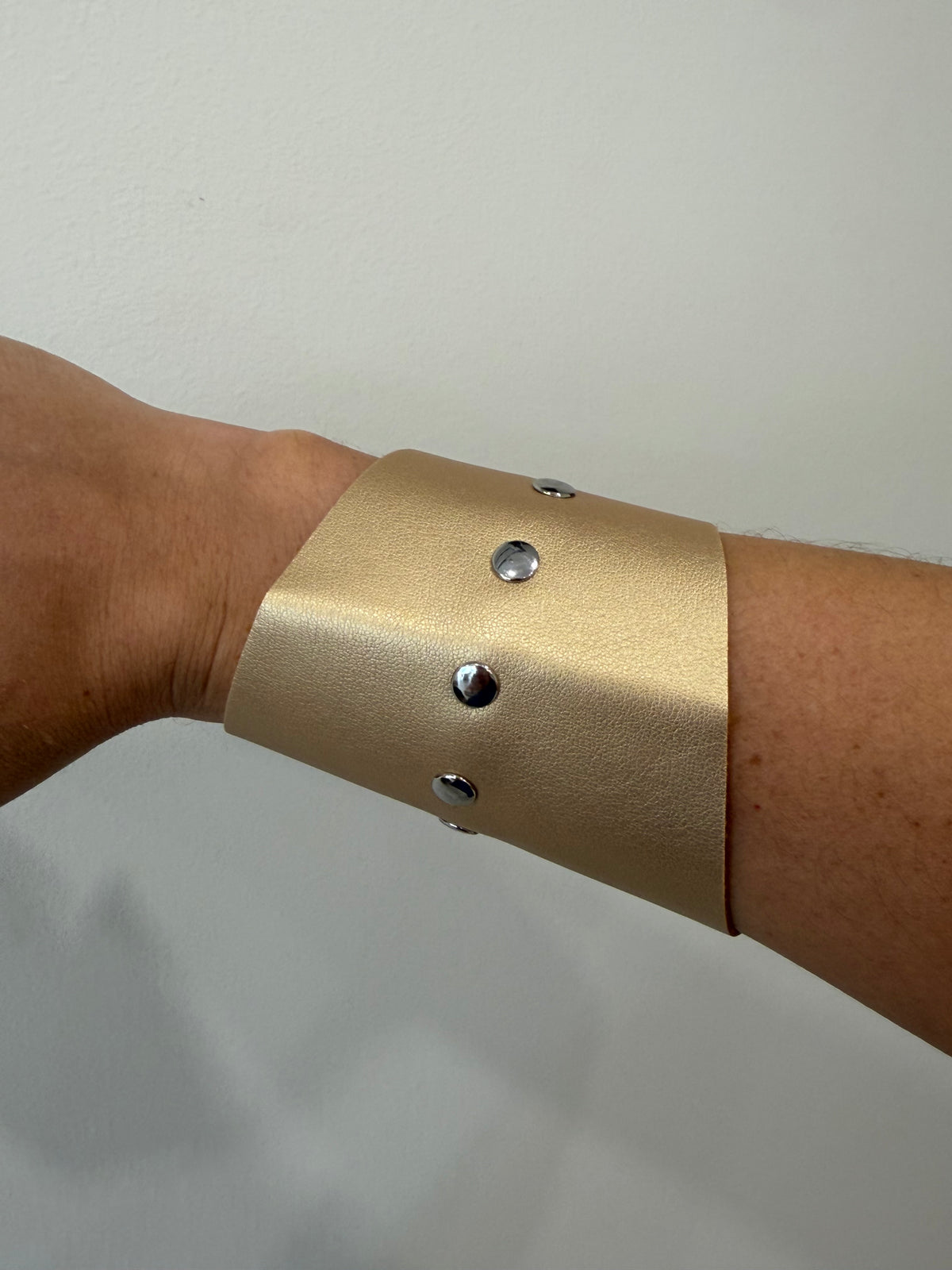 ASTRA PLEATHER BRACELETS