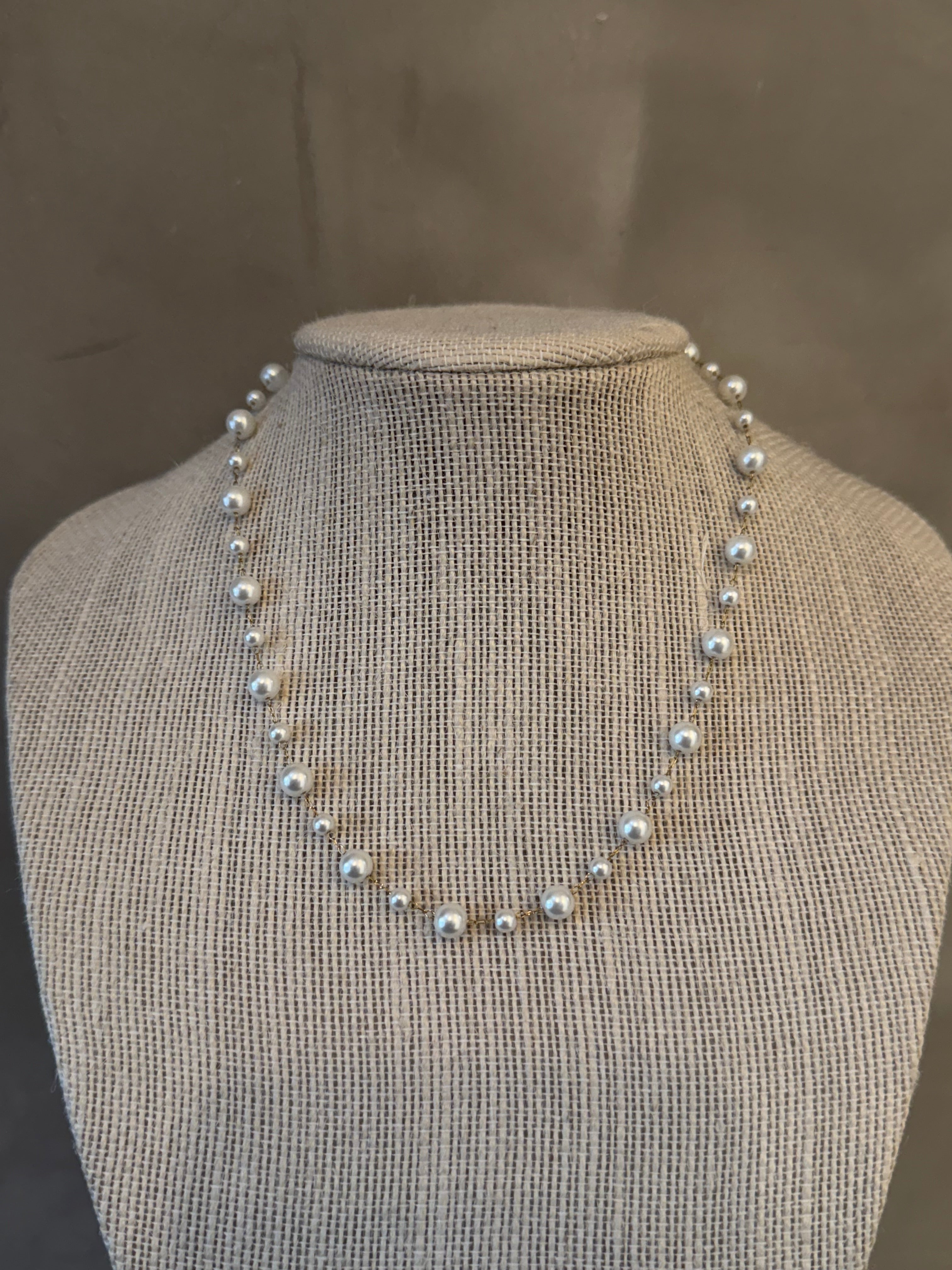 ELIANA PEARL NECKLACE