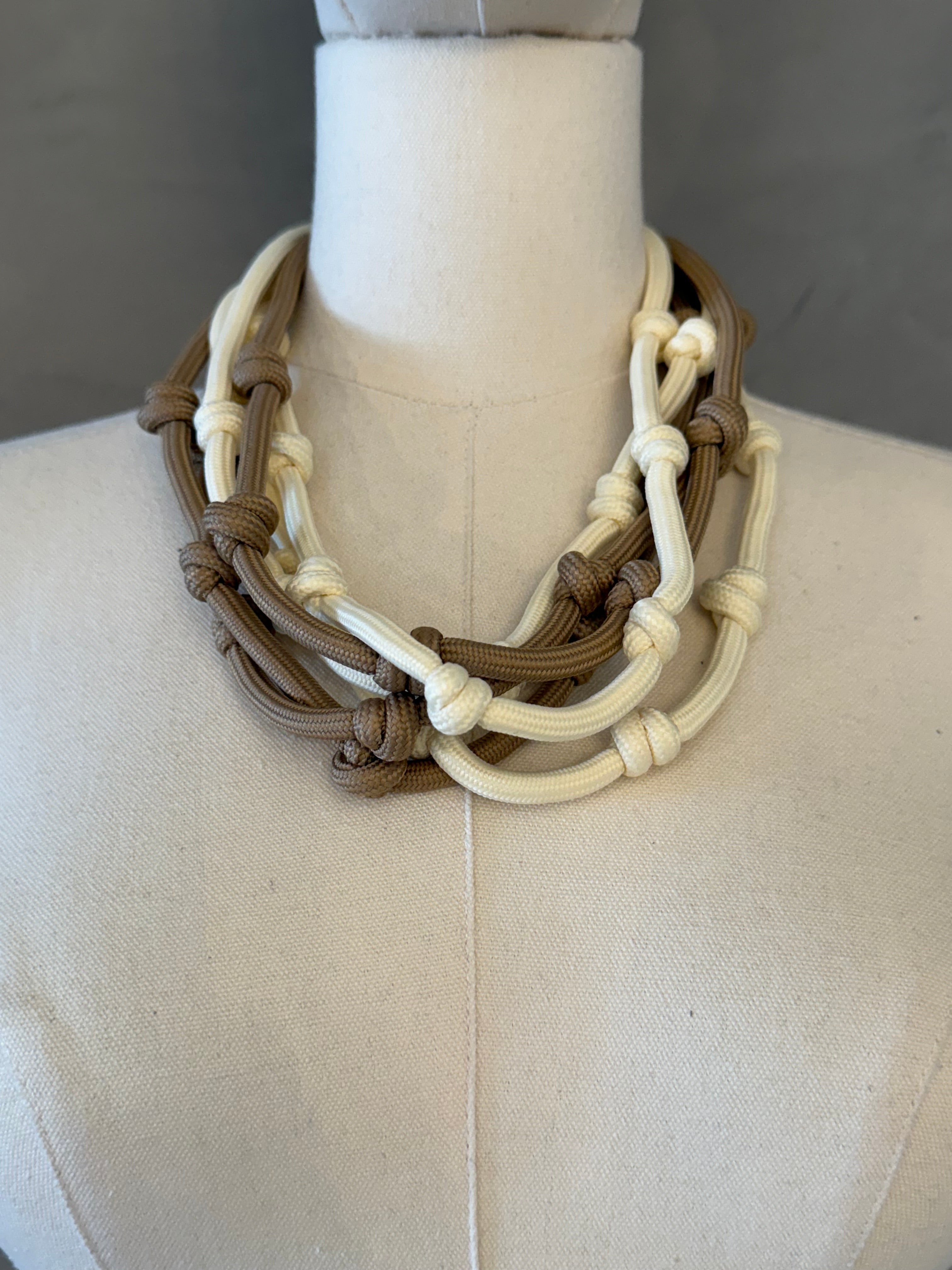 NATALIE KNOT SHORT NECKLACE