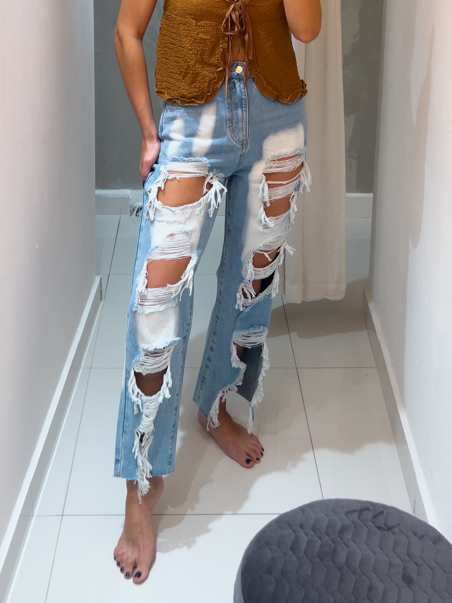ESTEFANIA DISTRESSED WASHED JEANS