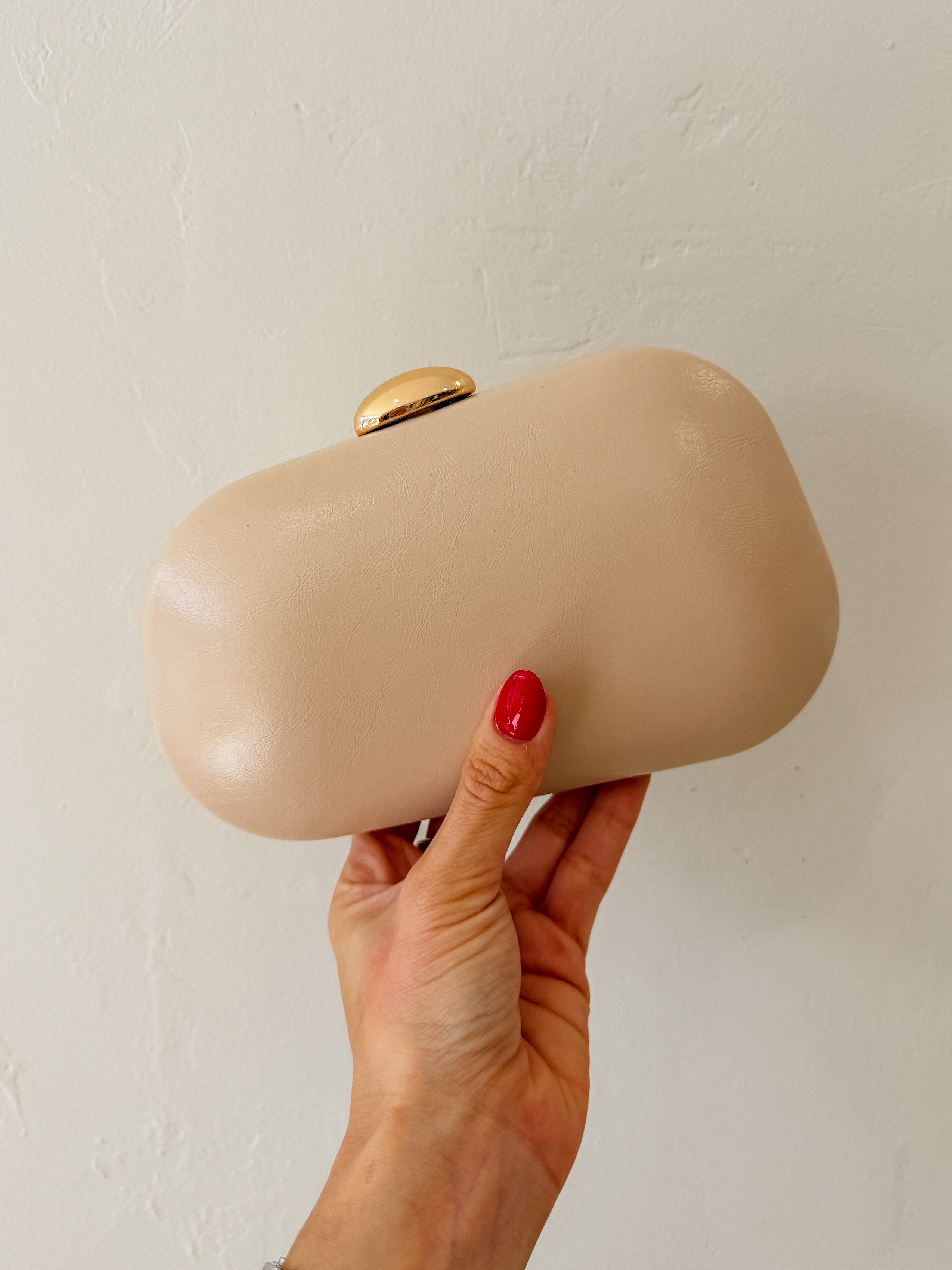 MARIELLA BEIGE CLUTCH
