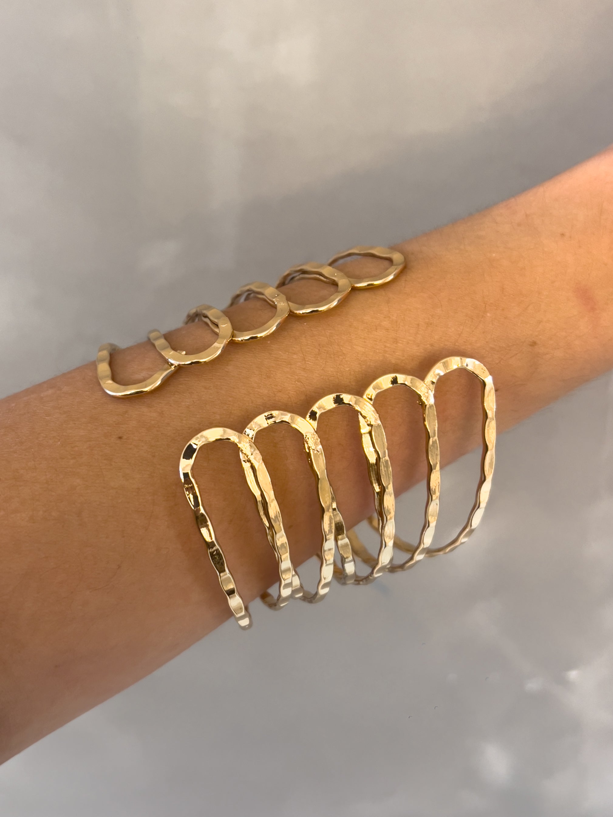 CLAUDIA GOLD CUFF