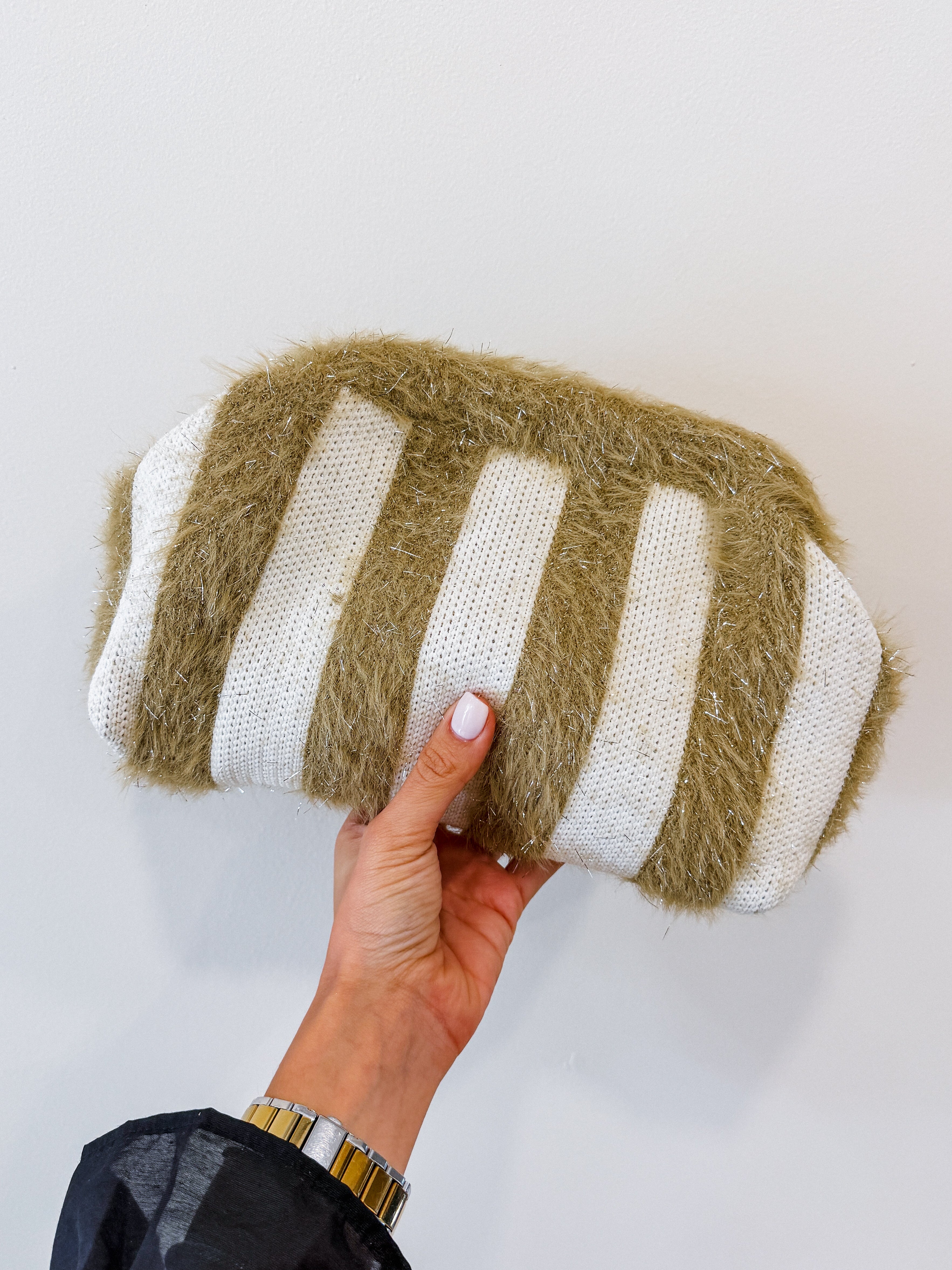 FABIANA FUZZY CLUTCH