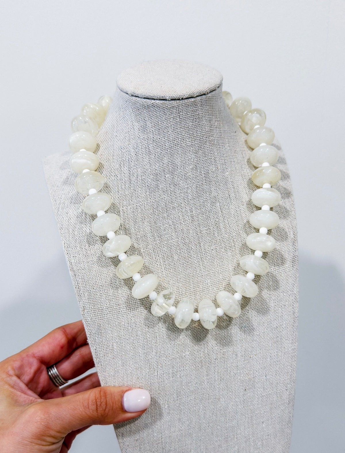 PIA WHITE BEADED NECKLACE
