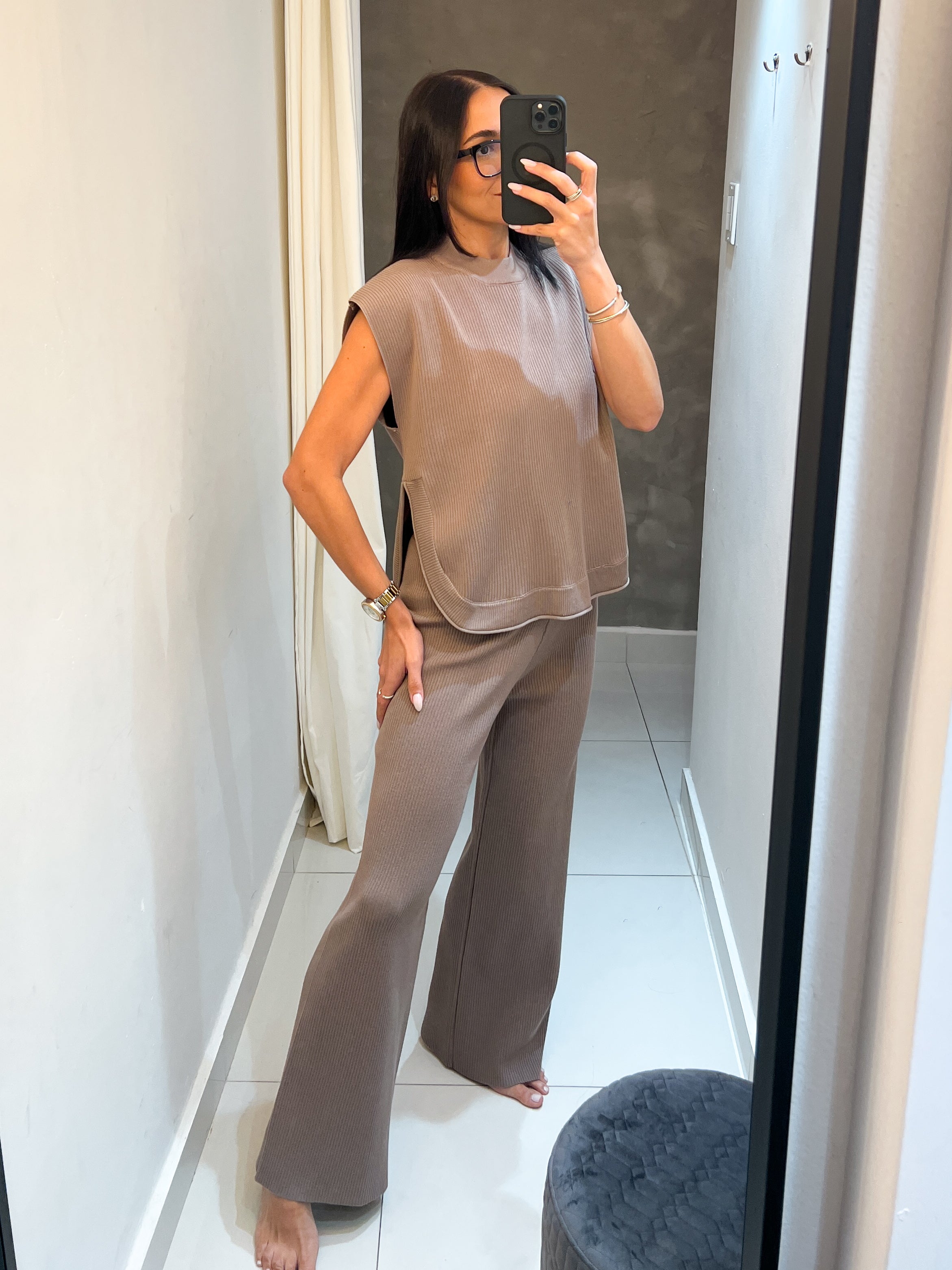 ARI TAUPE TRAVEL SET