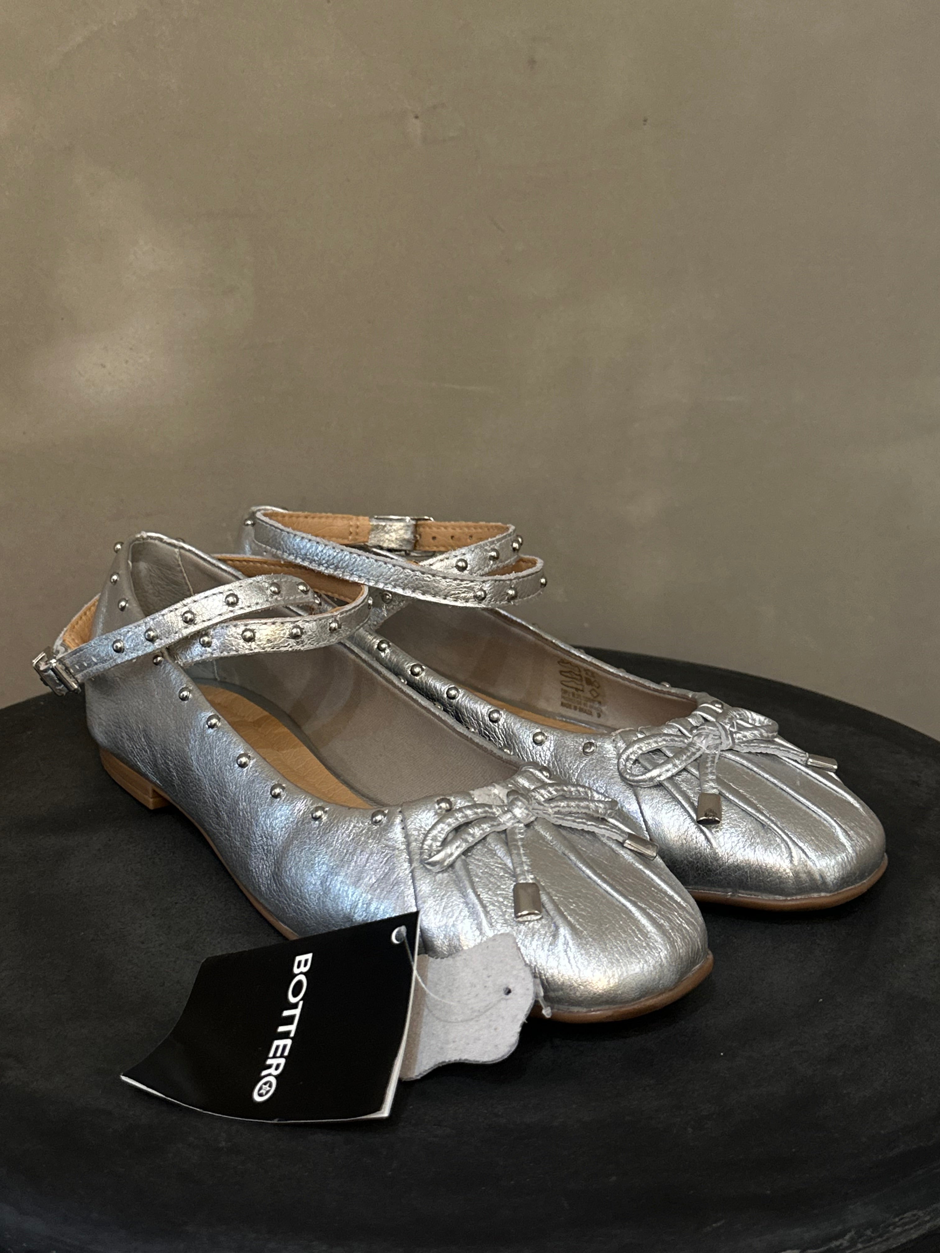 BELLA STUDDED BALLERINA IN SILVER