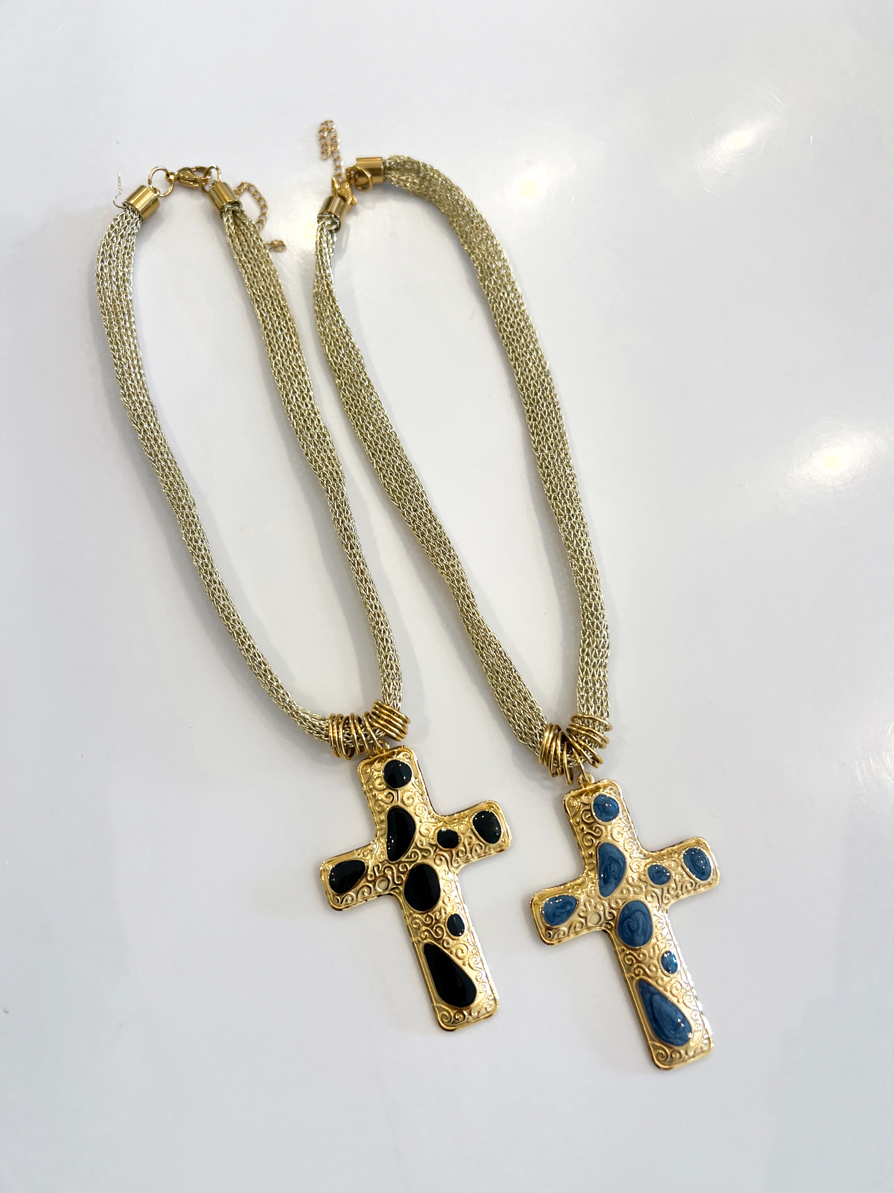 DANIELLA CROSS NECKLACE