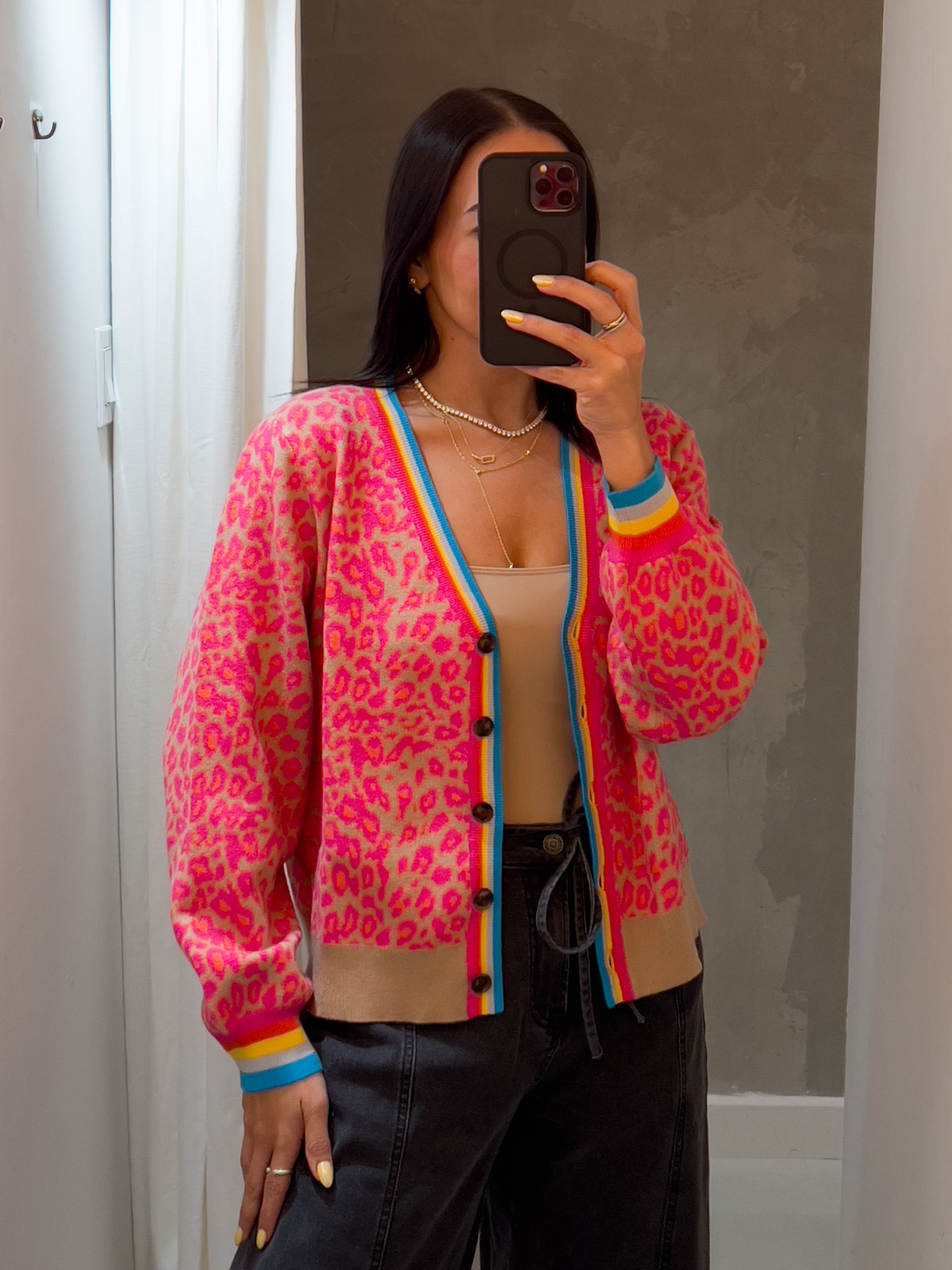 IVY LEOPARD STATEMENT CARDIGAN IN HOT PINK