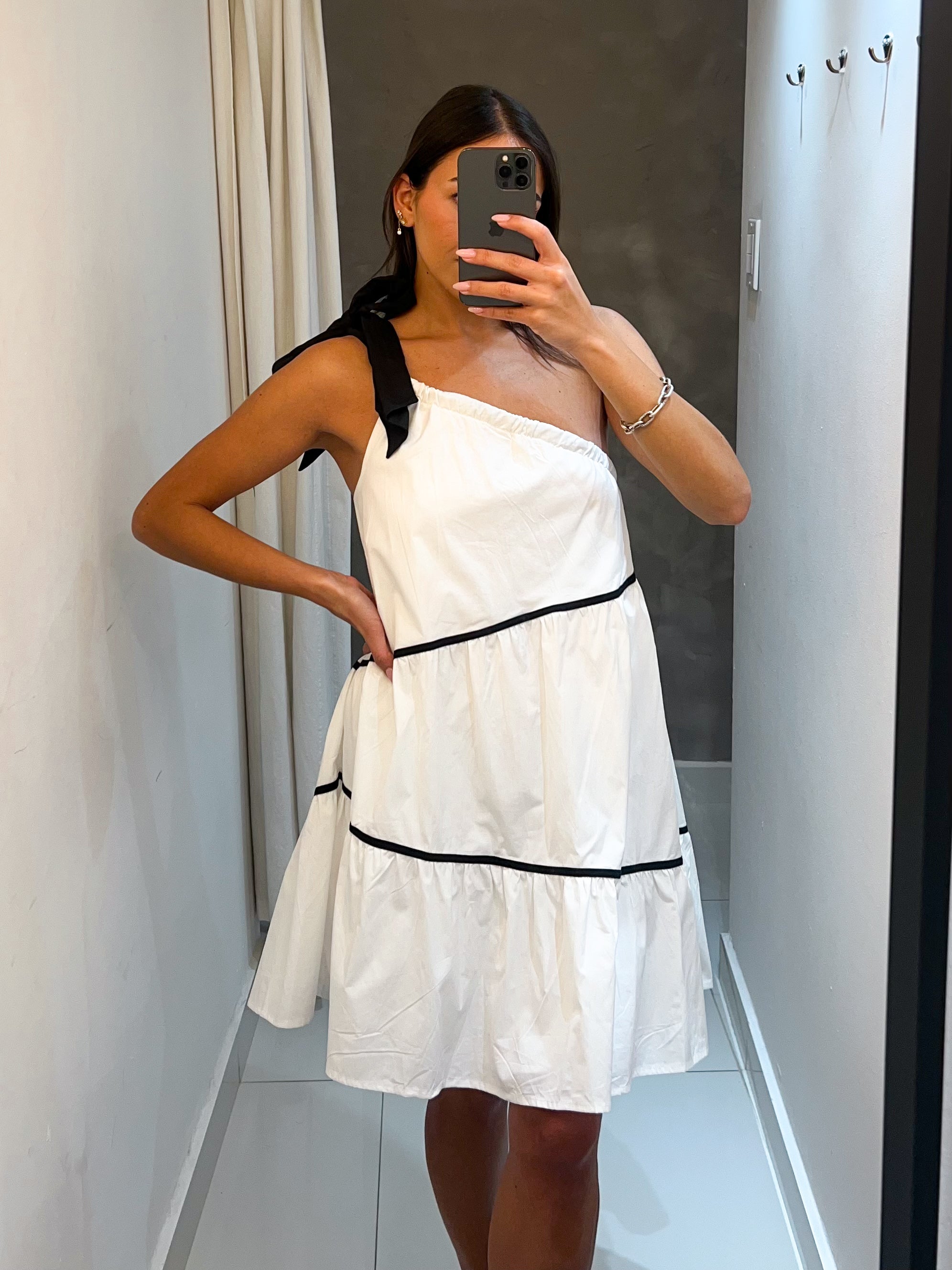 CLARISSA ONE SHOULDER DRESS IN WHITE