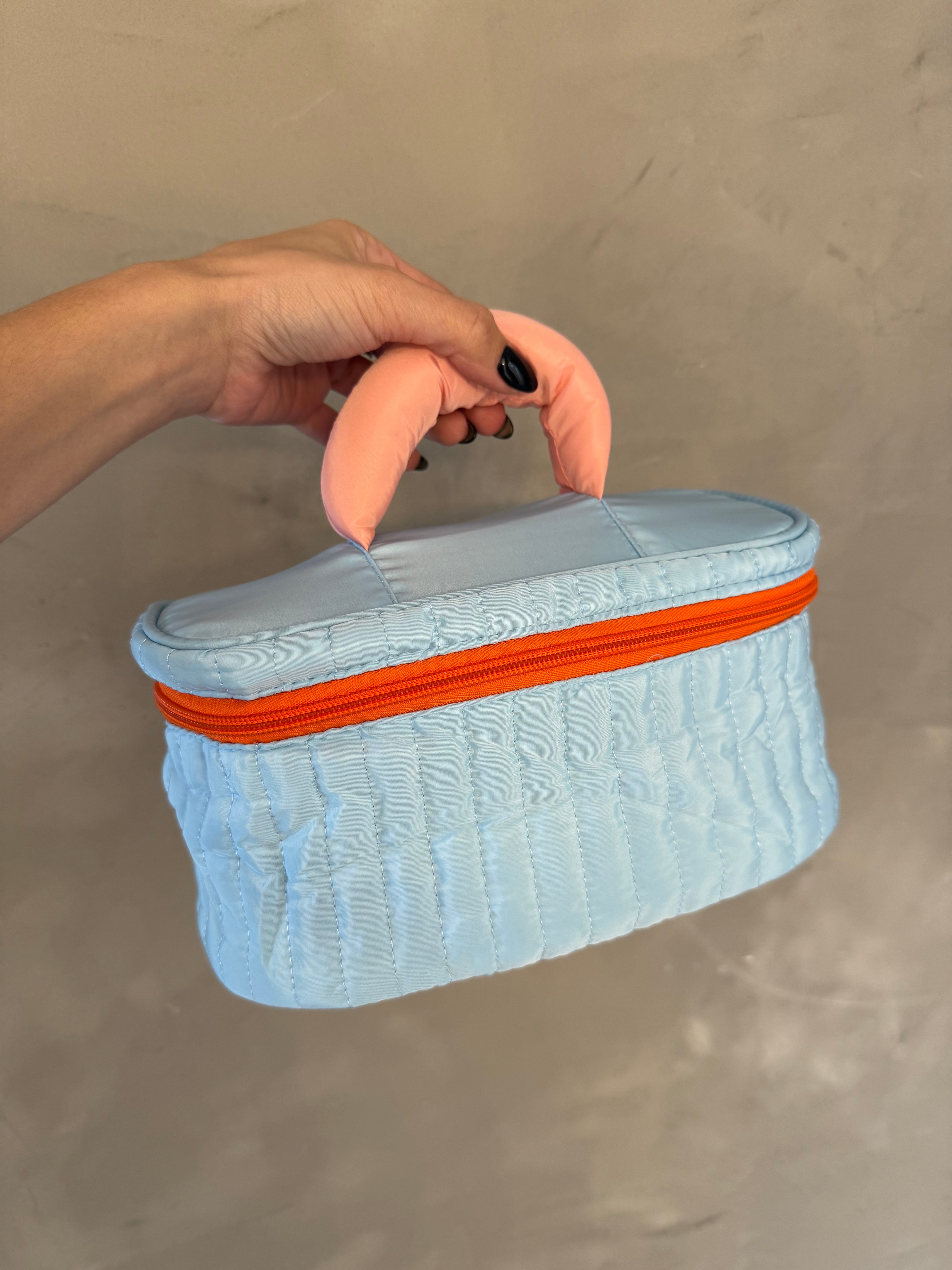SOPHIE BLUE COSMETIC BAG