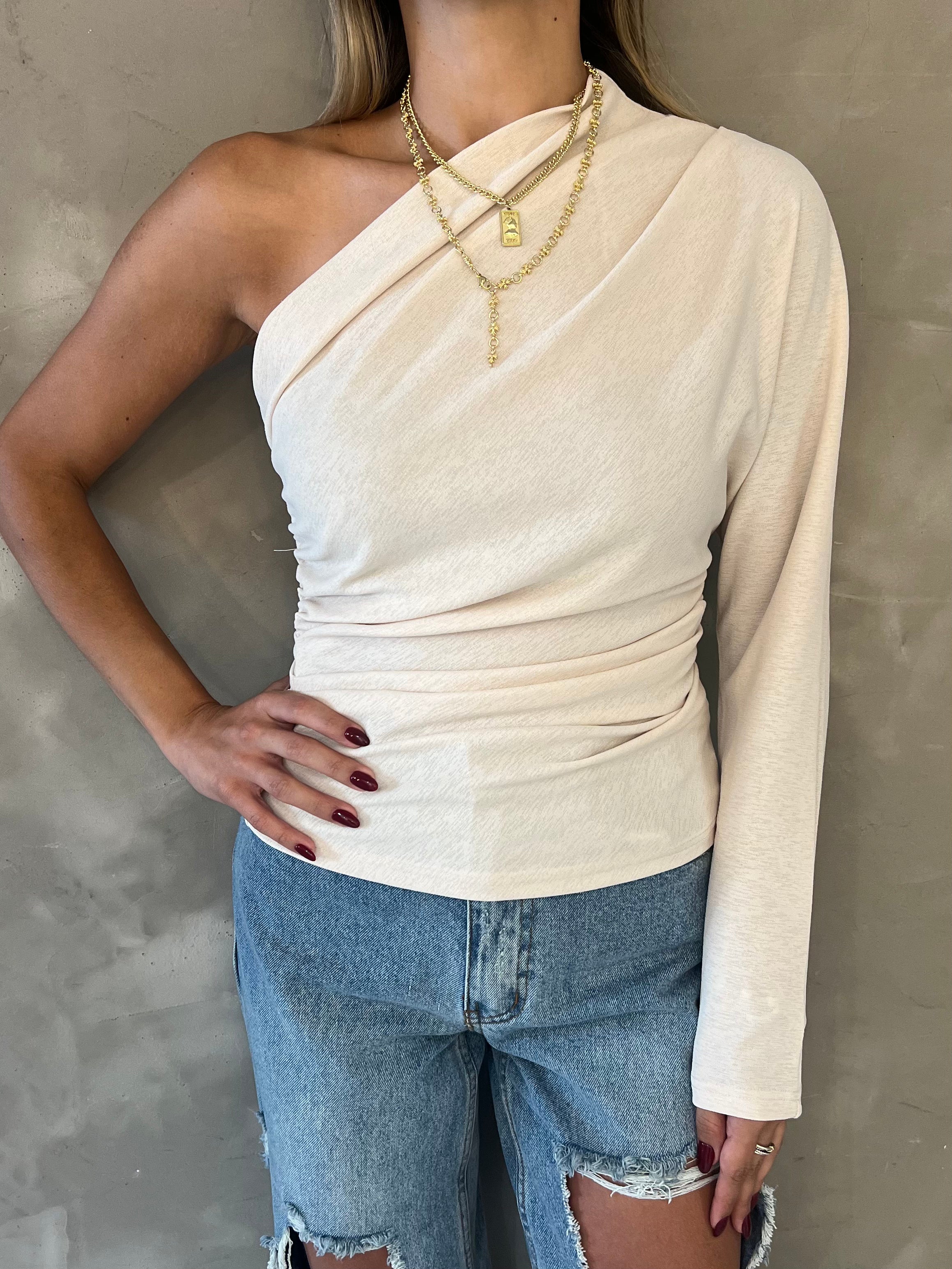 BEATRICE ONE SHOULDER TOP IN OATMEAL