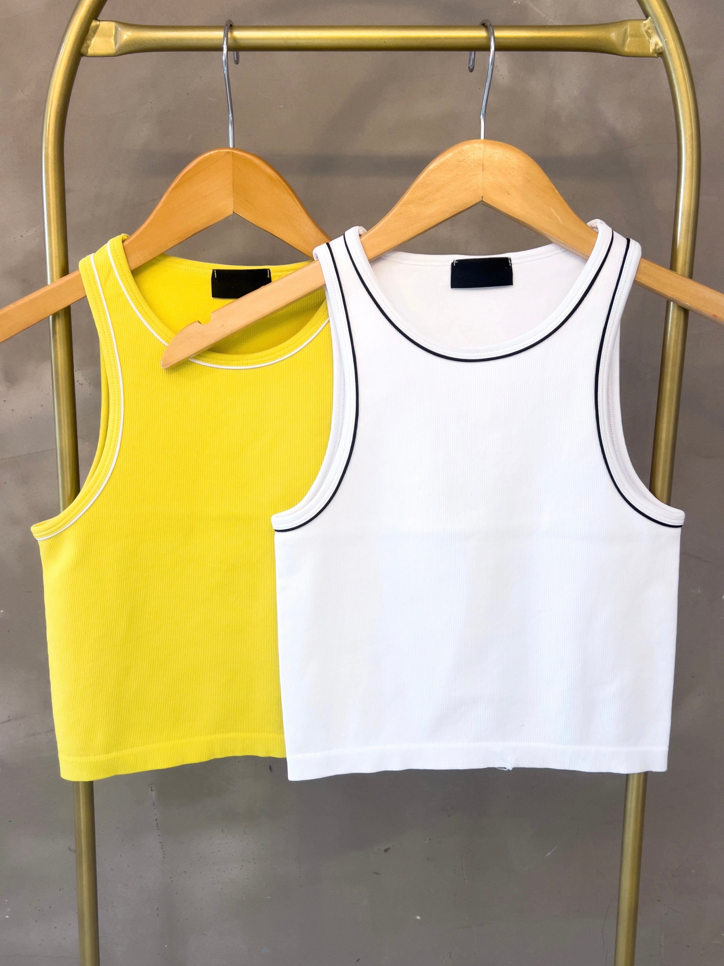 CONTRAST STITCHING TANK