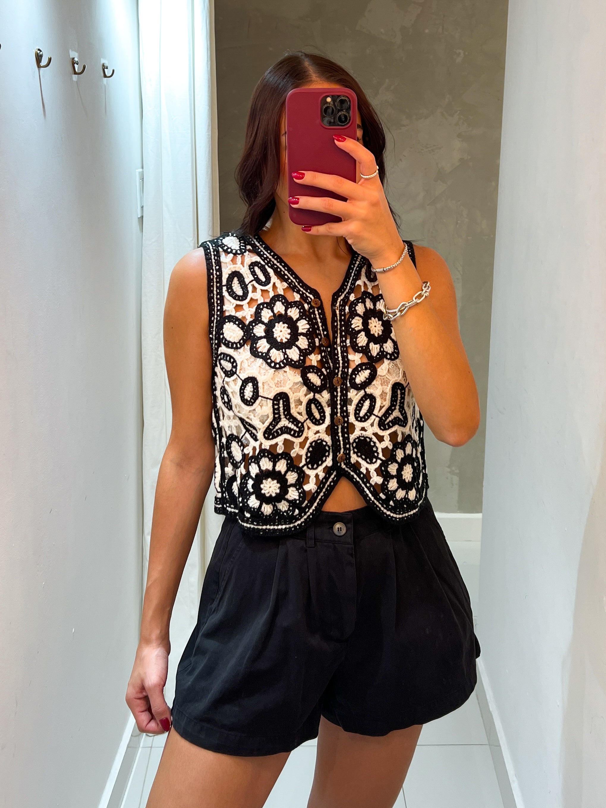 SEL KNITTED V NECK CROP VEST