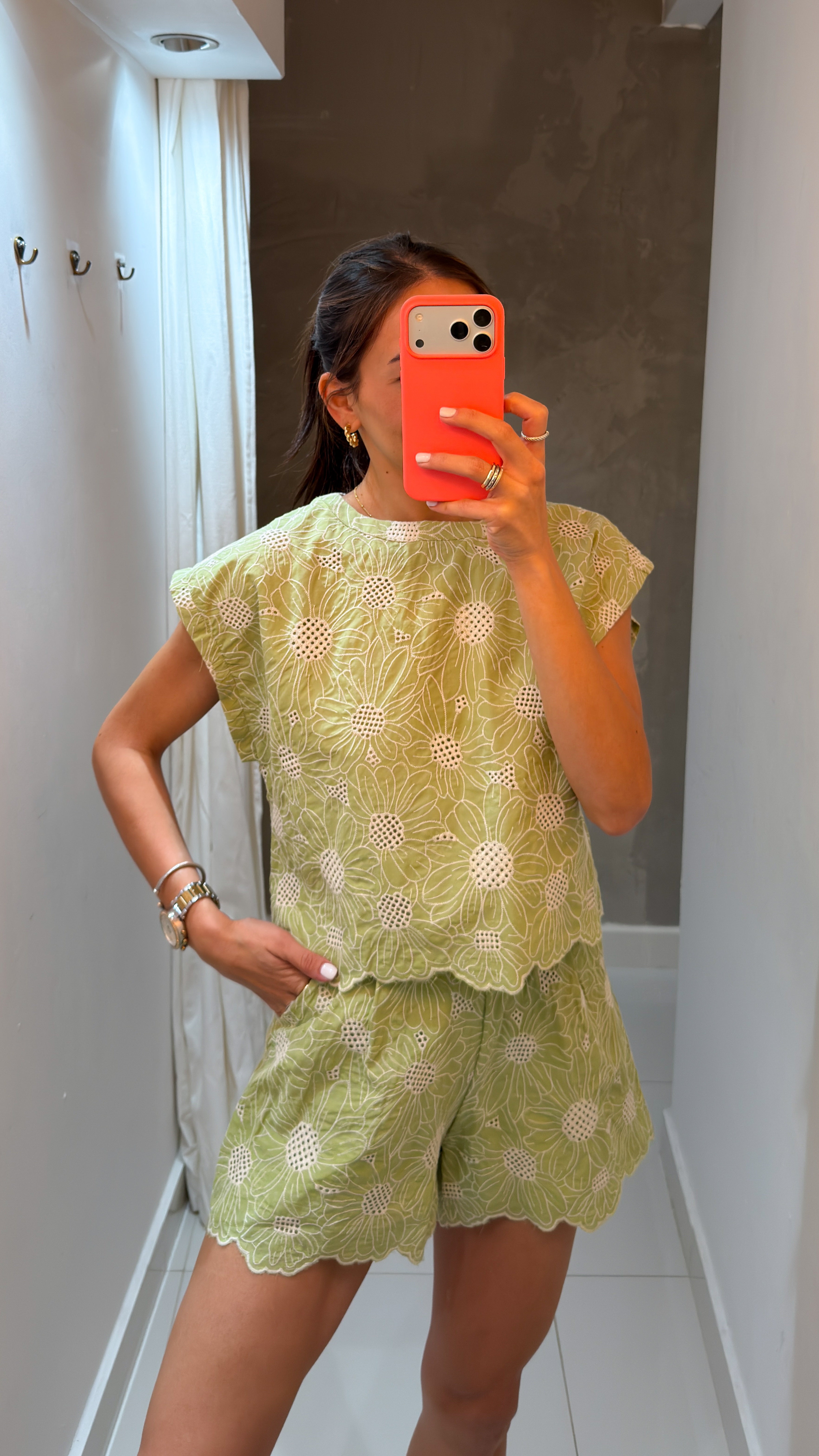 IVY EMBROIDERED SET IN SAGE GREEN