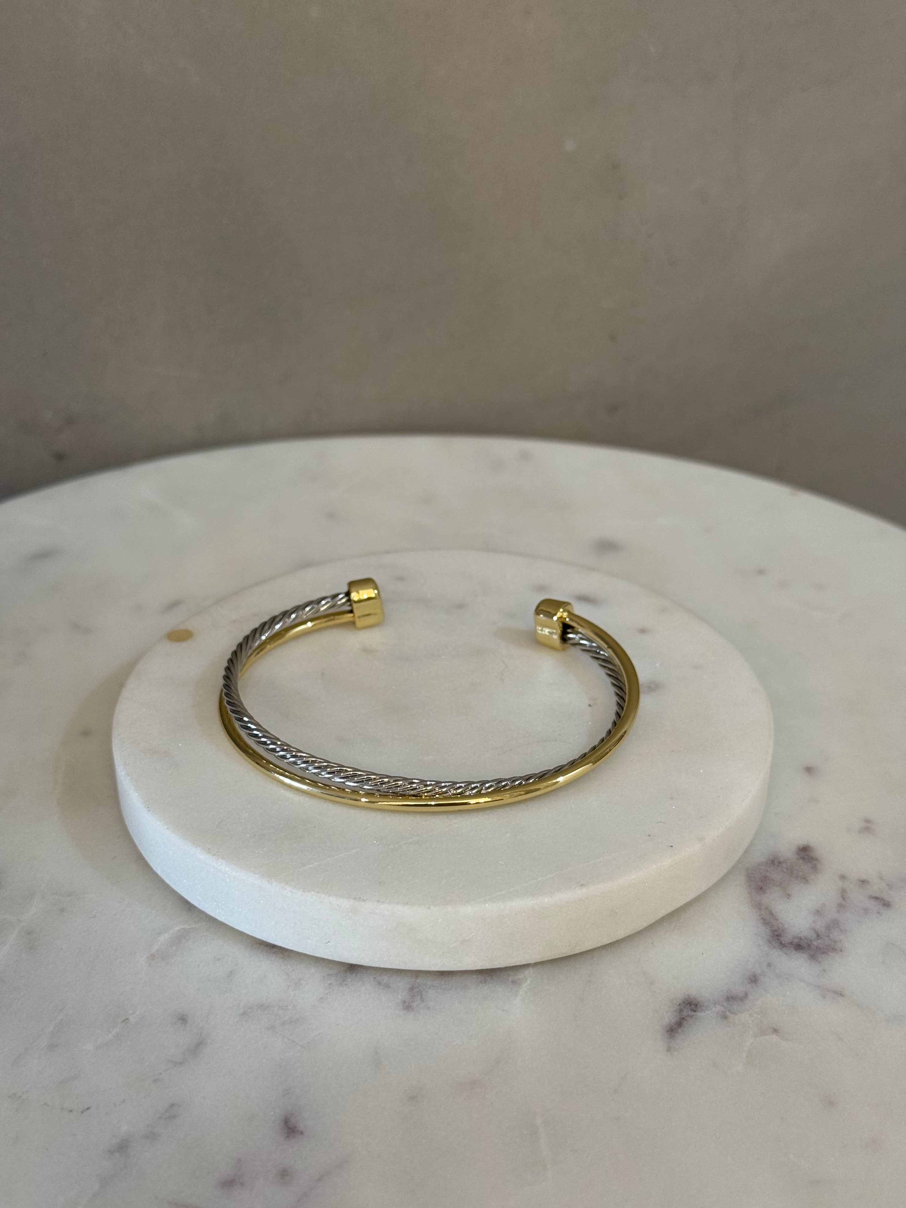 LILA SLENDER DY CABLE BRACELET