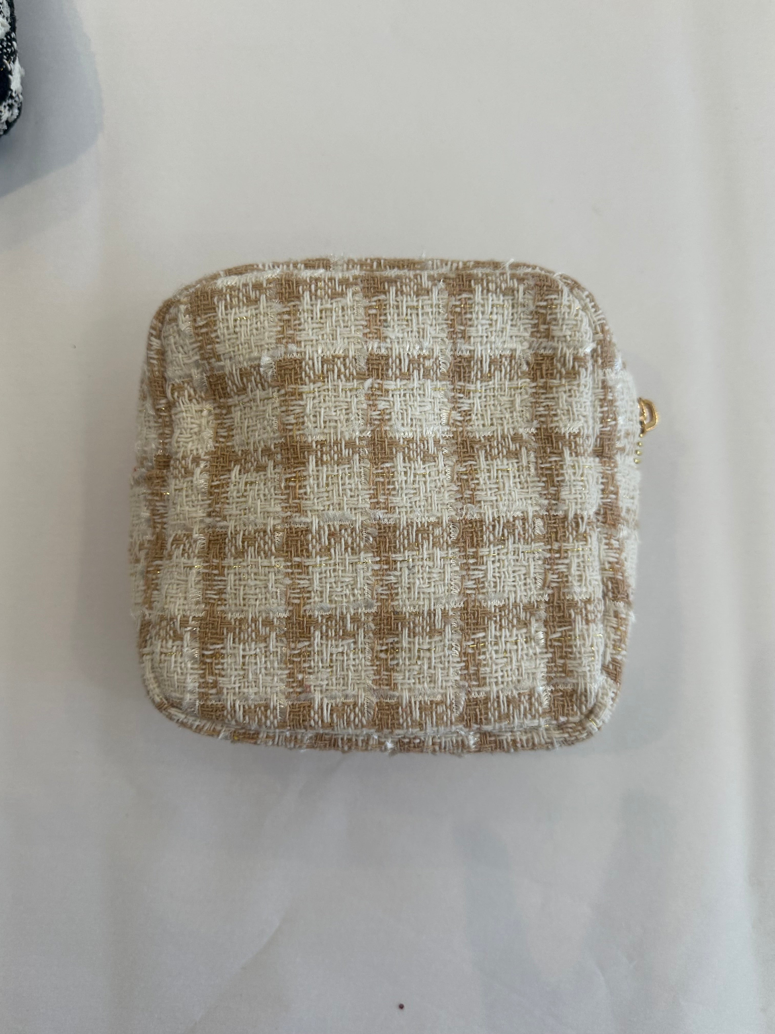 SARA TWEED POUCH