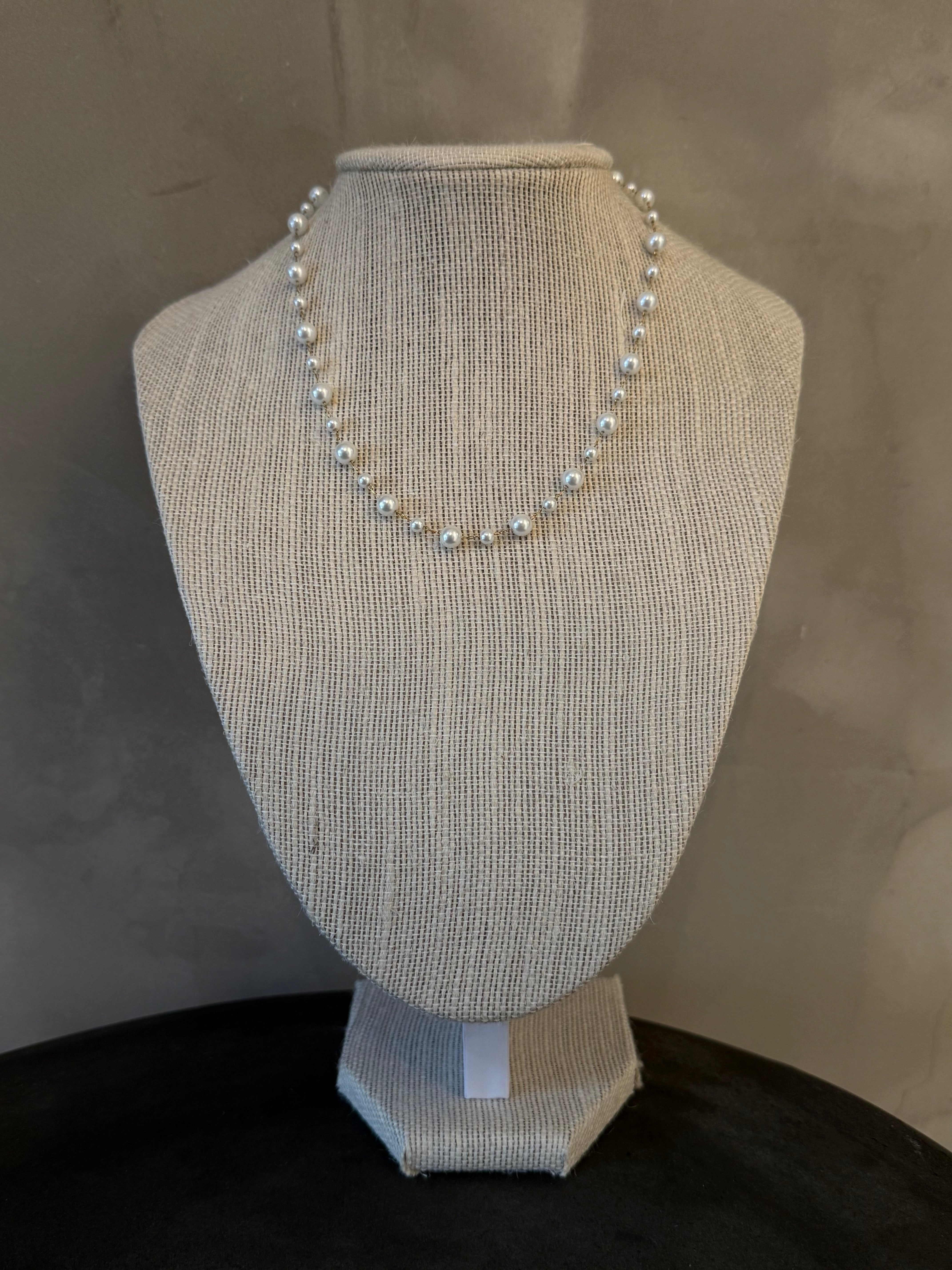 ELIANA PEARL NECKLACE