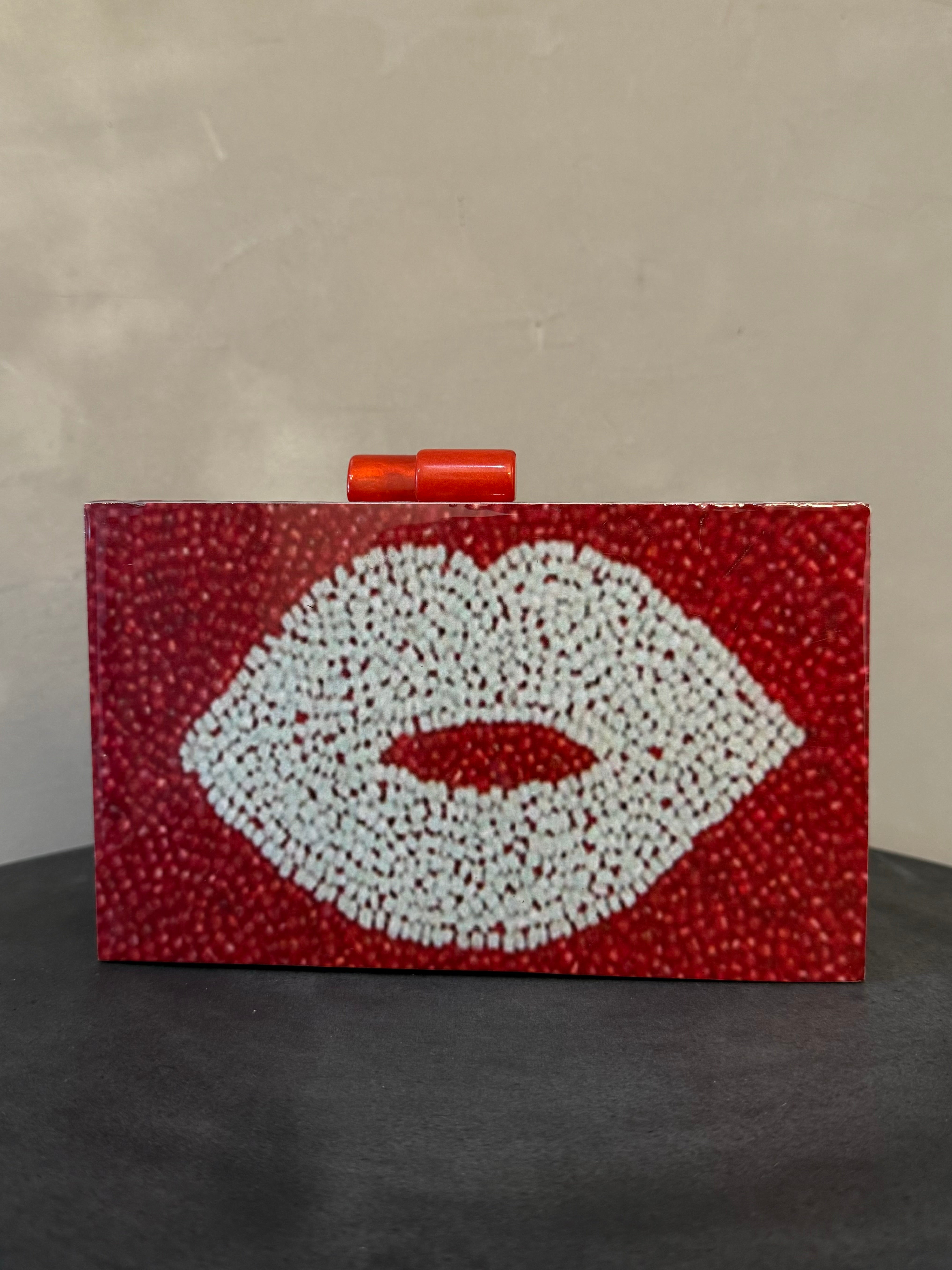 DANIELLE LIPS ACRYLIC CLUTCH