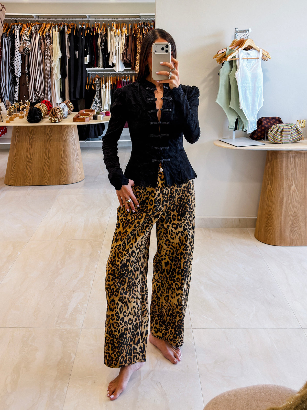 ALINA LIGHT LEOPARD BARREL LEG JEANS