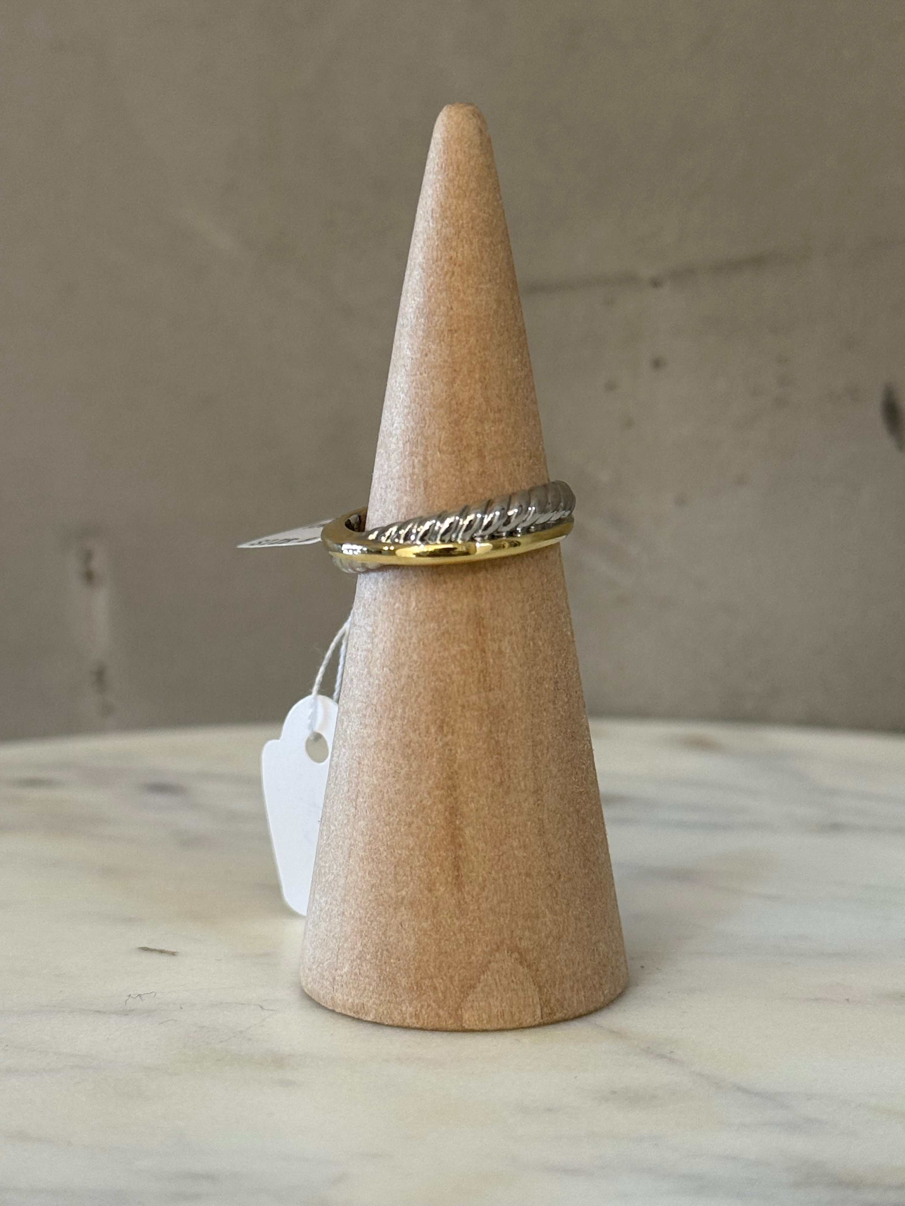 EMMA RING