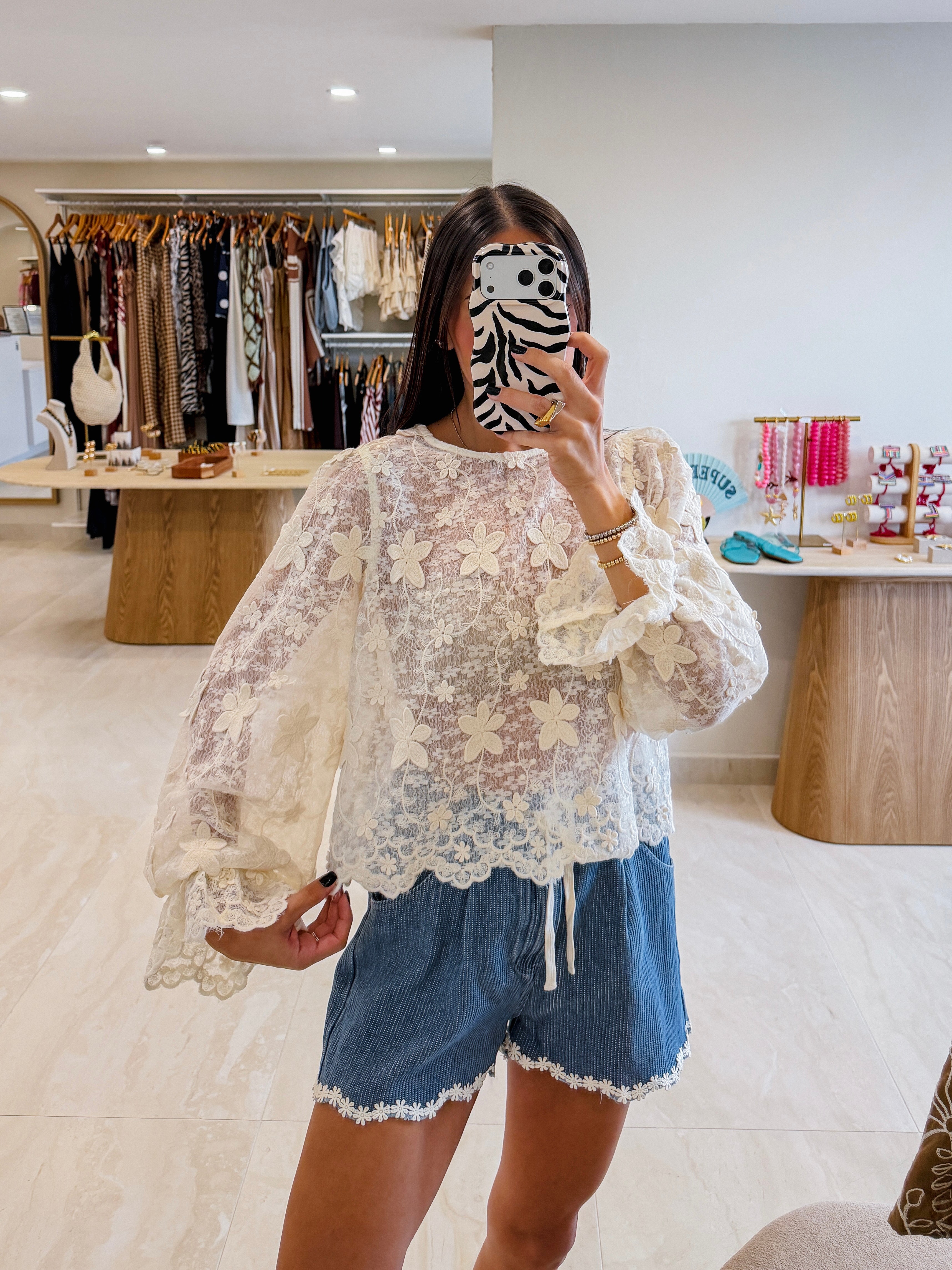DAISY LACE TOP