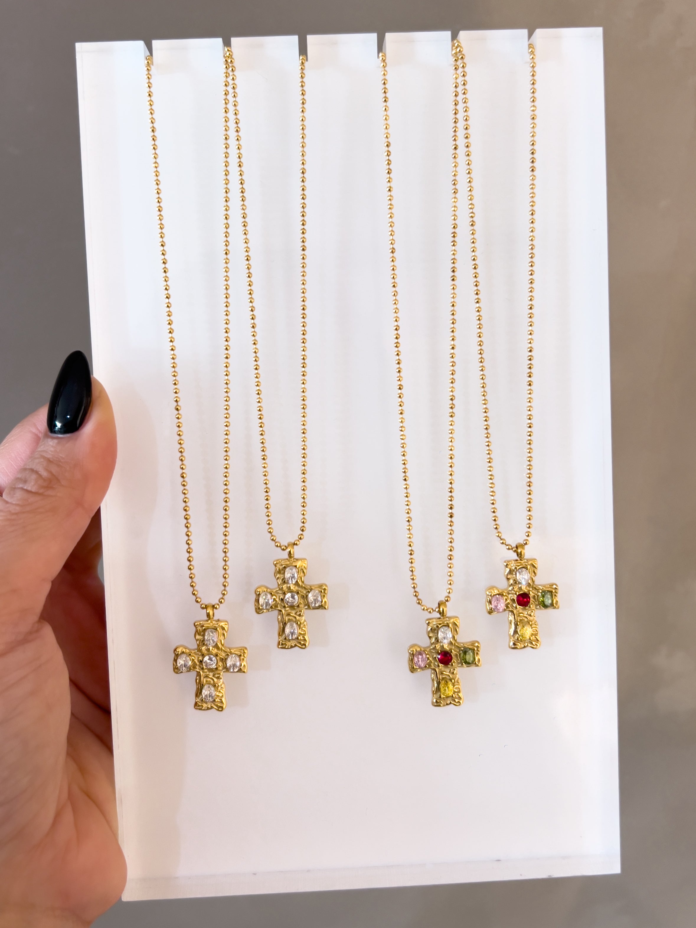 STATEMENT CROSS NECKLACE