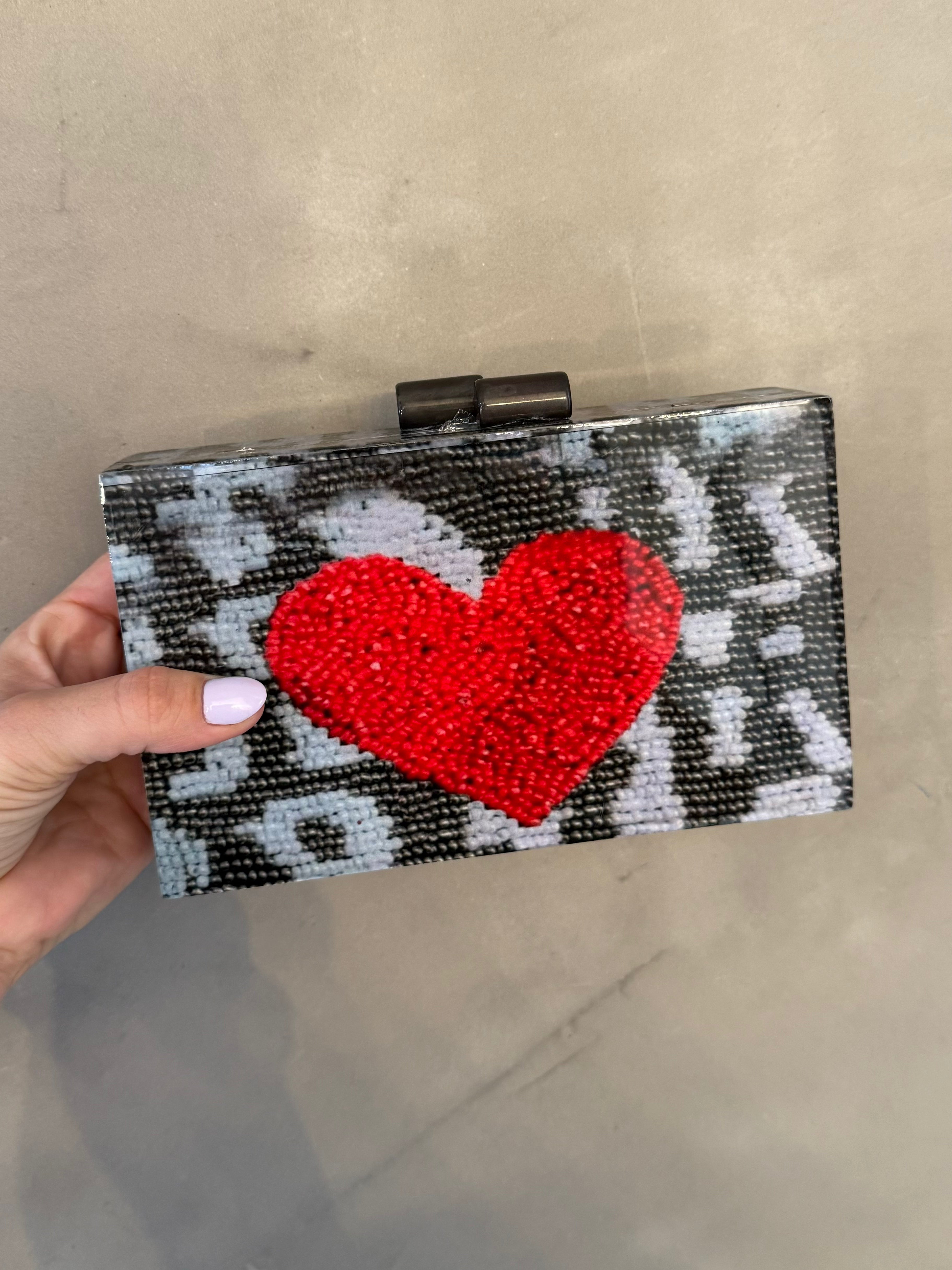 DANIKA HEART/ ANIMAL PRINT ACRYLIC BAG