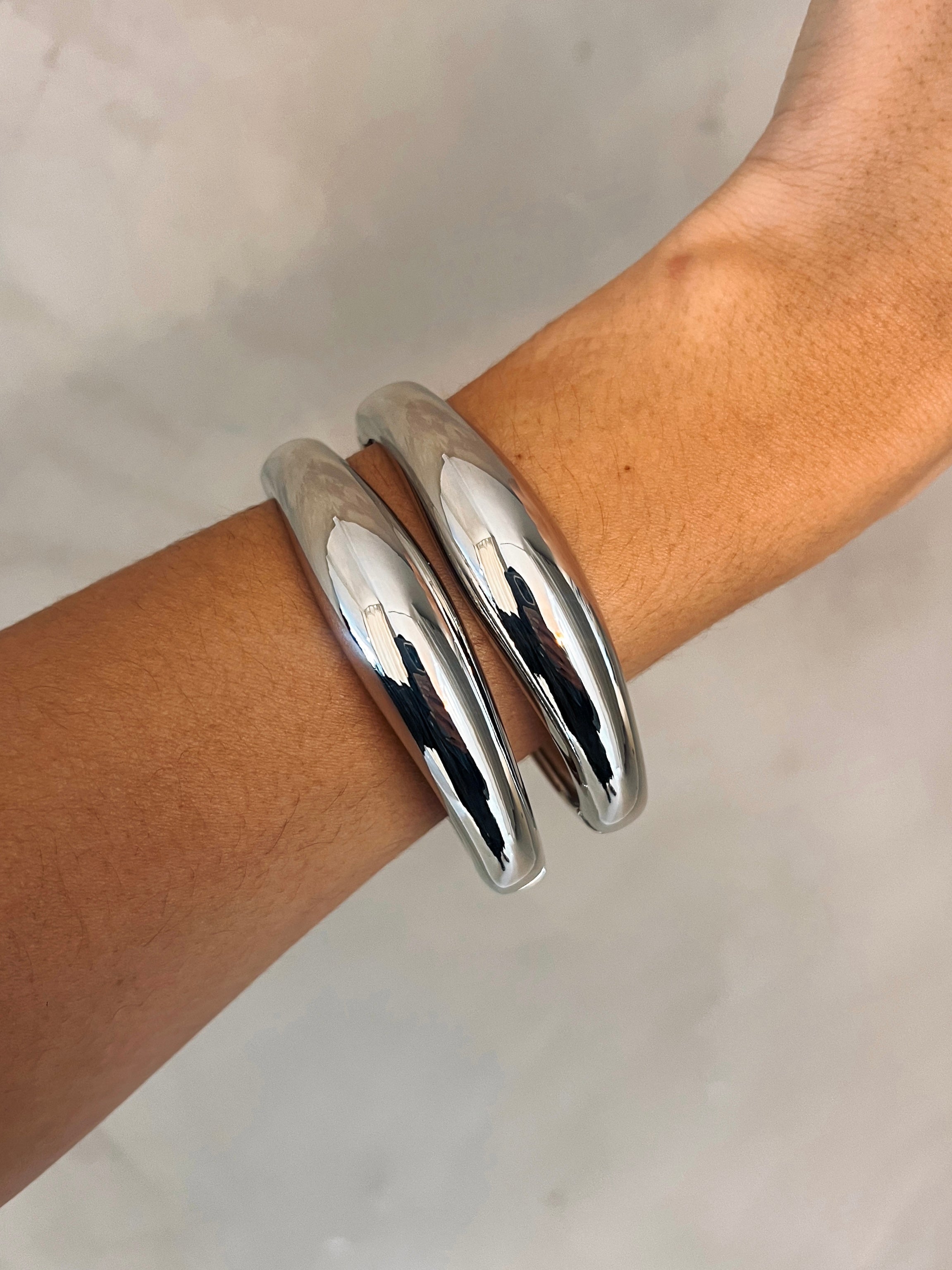 SASHA BANGLE IN SILVER