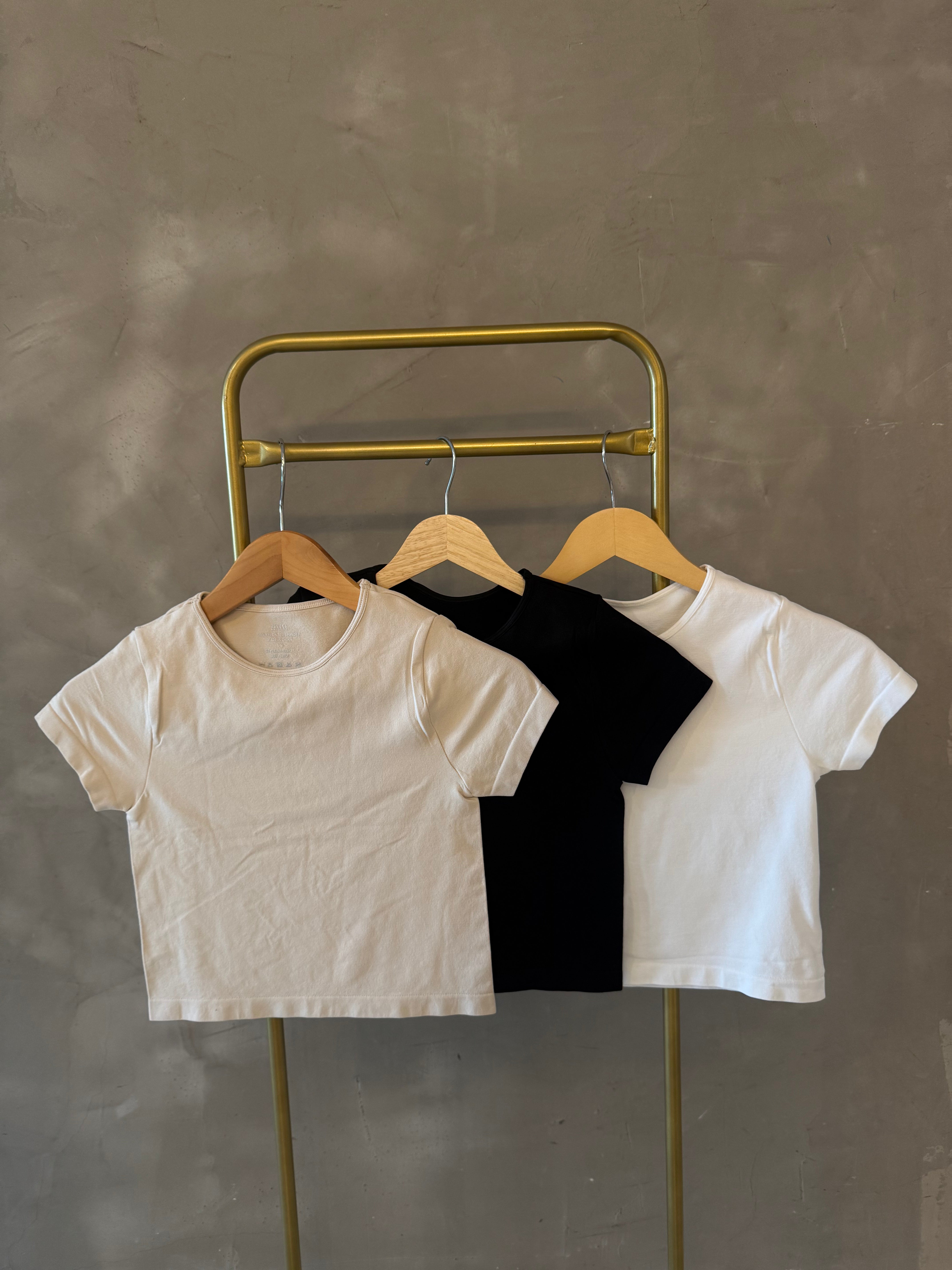 BASIC CROP TEE