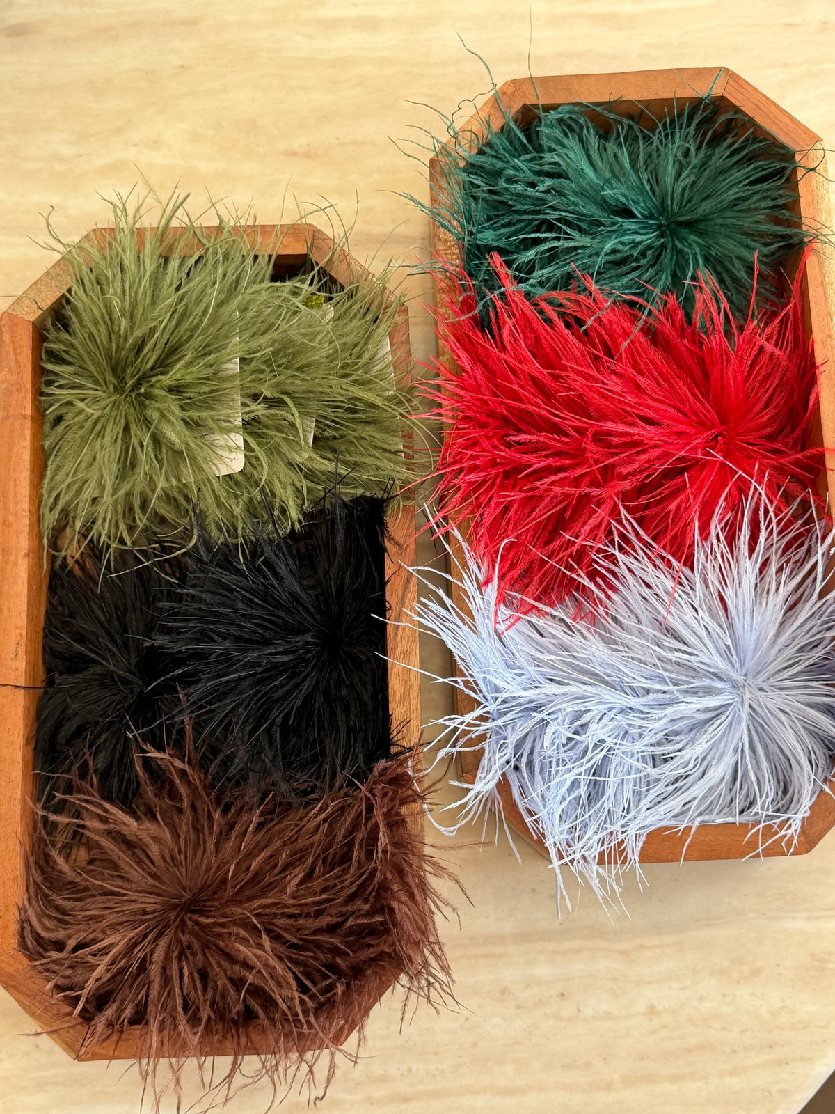 FEATHER PIN & CLIP
