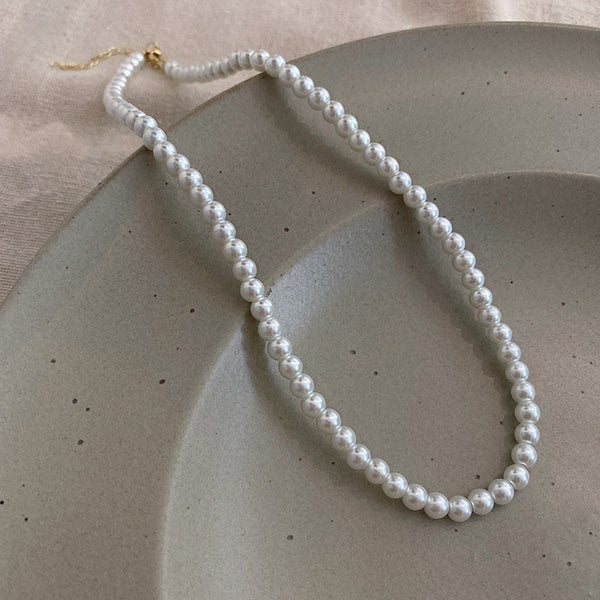 BASIC PEARL NECKLACE