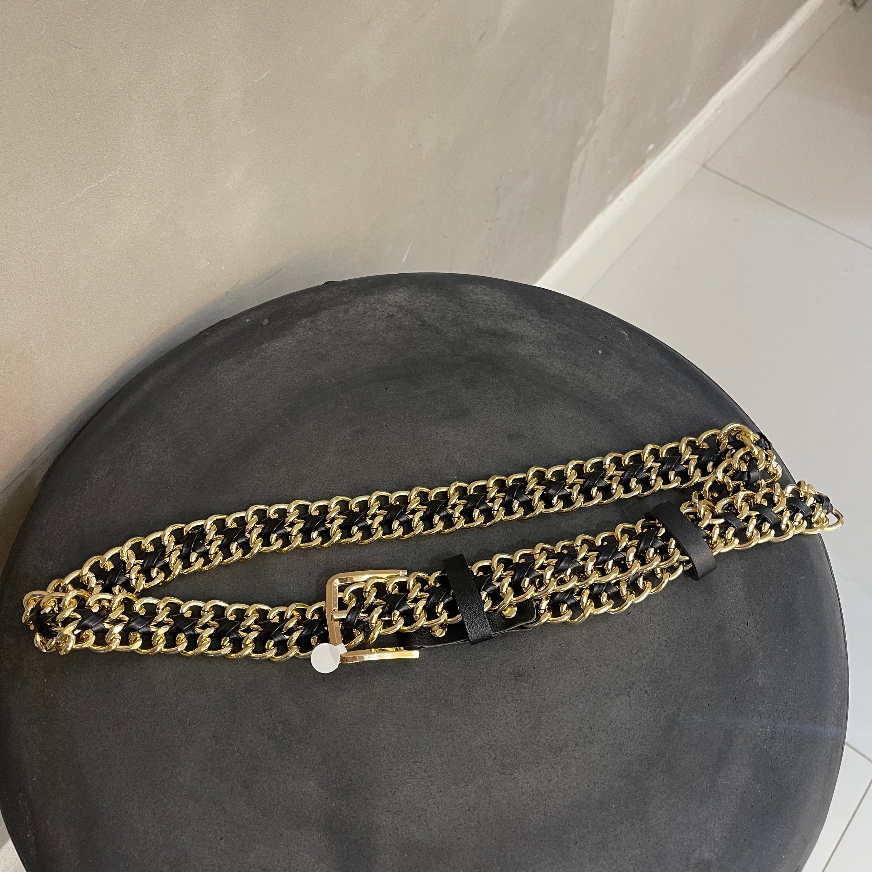 BLACK AND GOLD CHAIN BELT